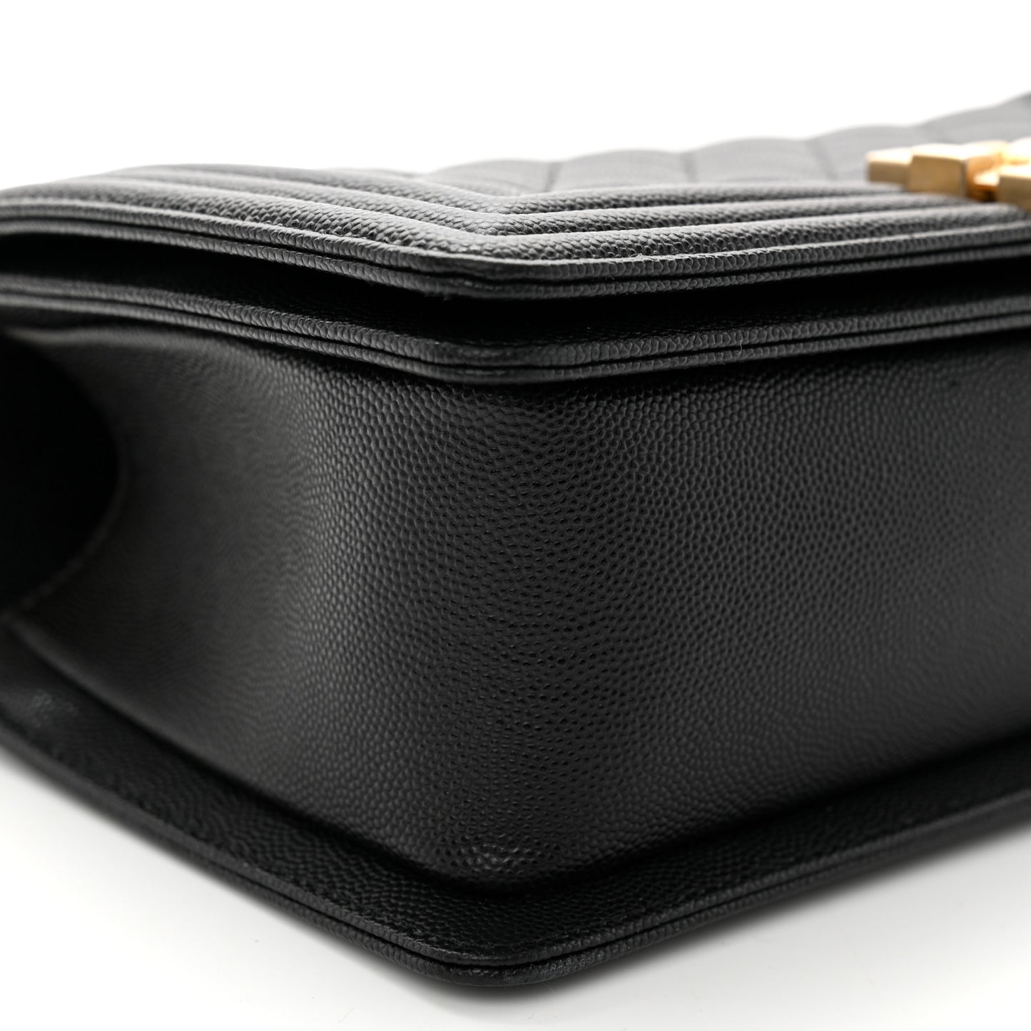 Caviar Quilted Medium Boy Flap Black