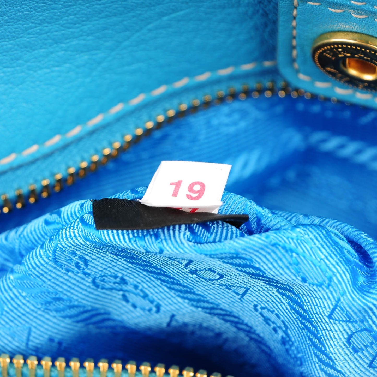 Vitello Daino East West Tote Voyage