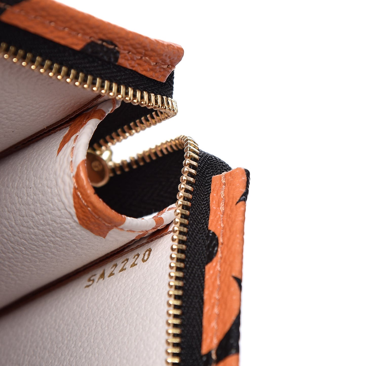 Monogram Giant Crafty Pochette Toiletry 26 Creme Caramel