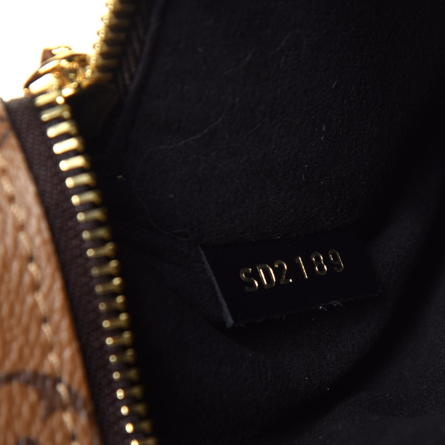 Reverse Monogram Pochette Metis
