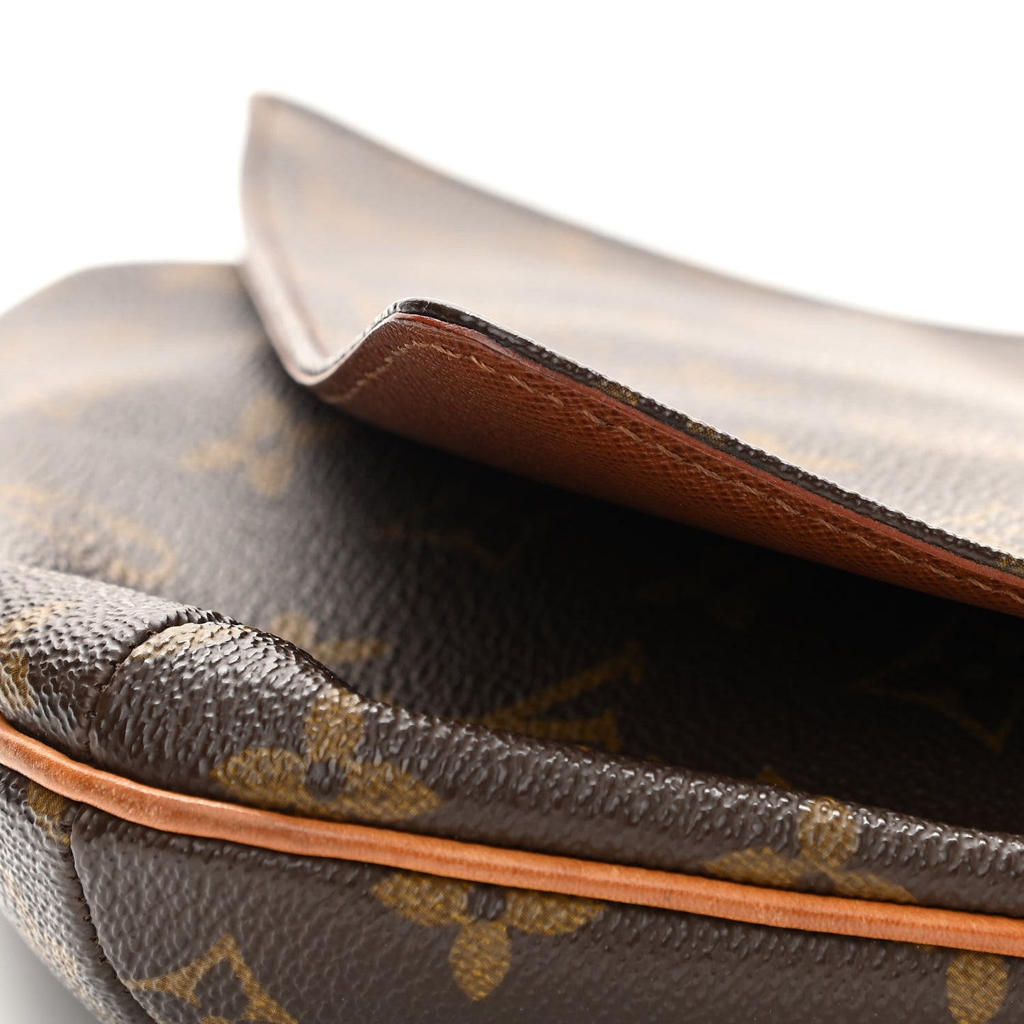 Monogram Musette Tango