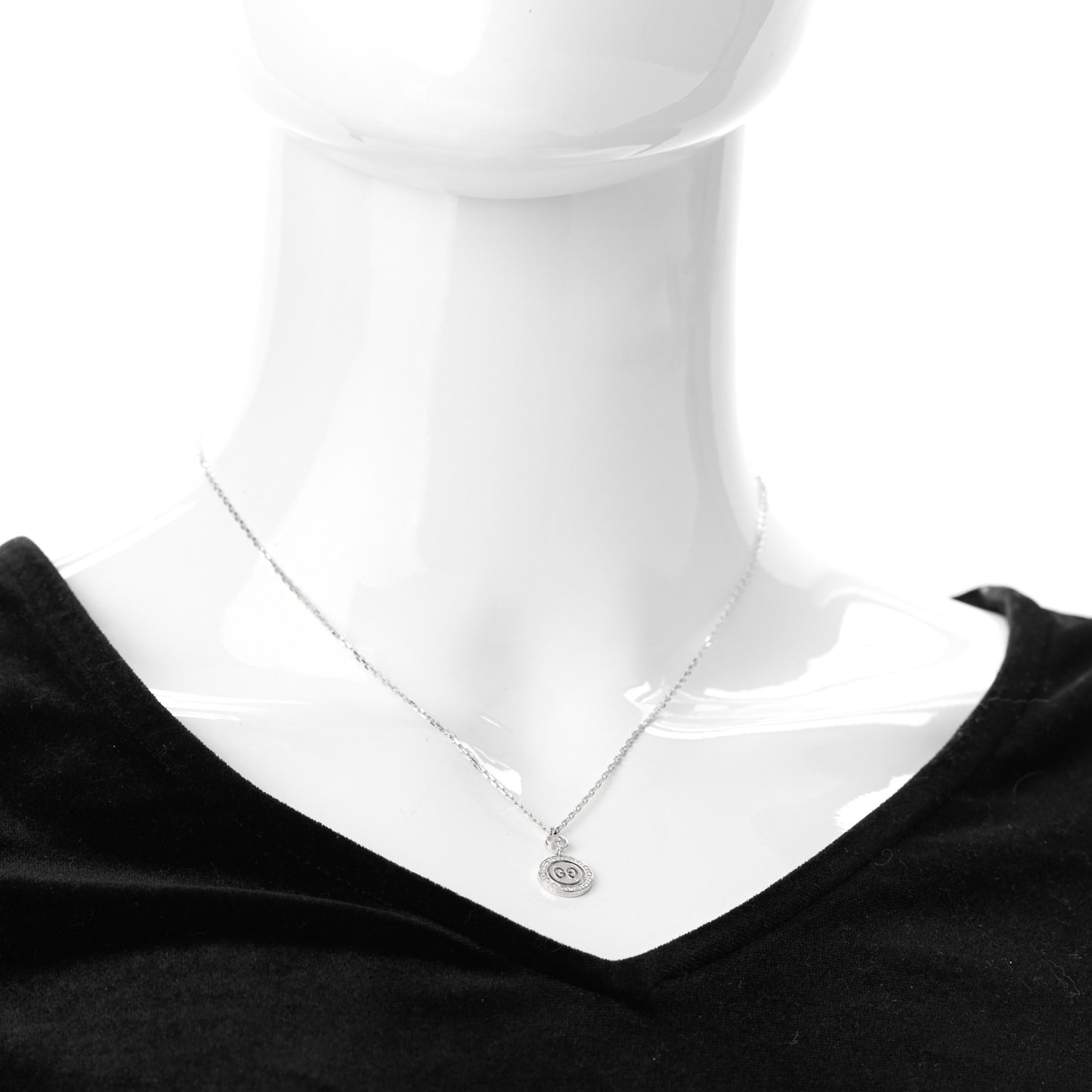 18K White Gold Diamond 10mm Icon Twirl Pendant Necklace