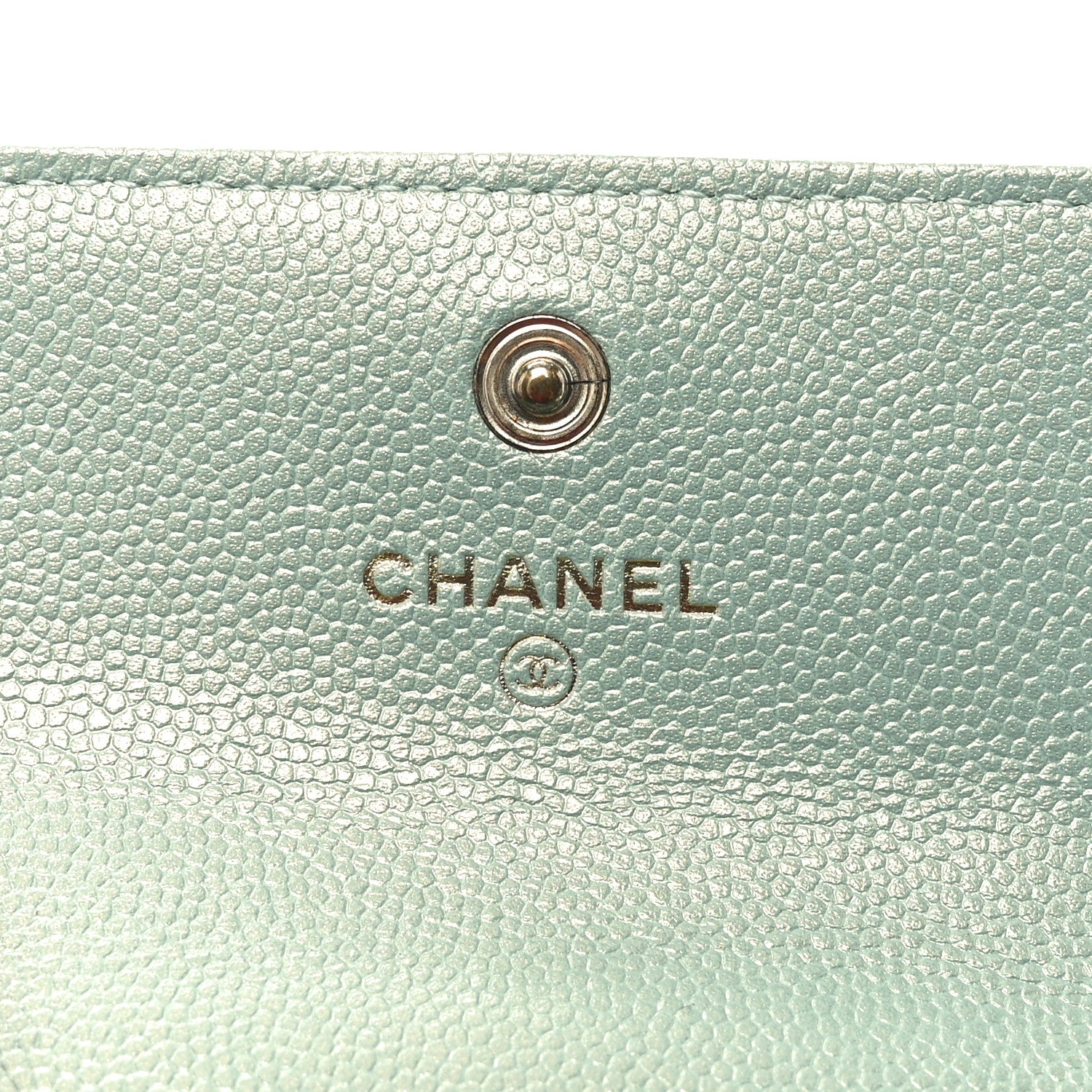 Chanel Iridescent Caviar Quilted Pearl On Top Coin Purse With Chain Light Green 5 of 9