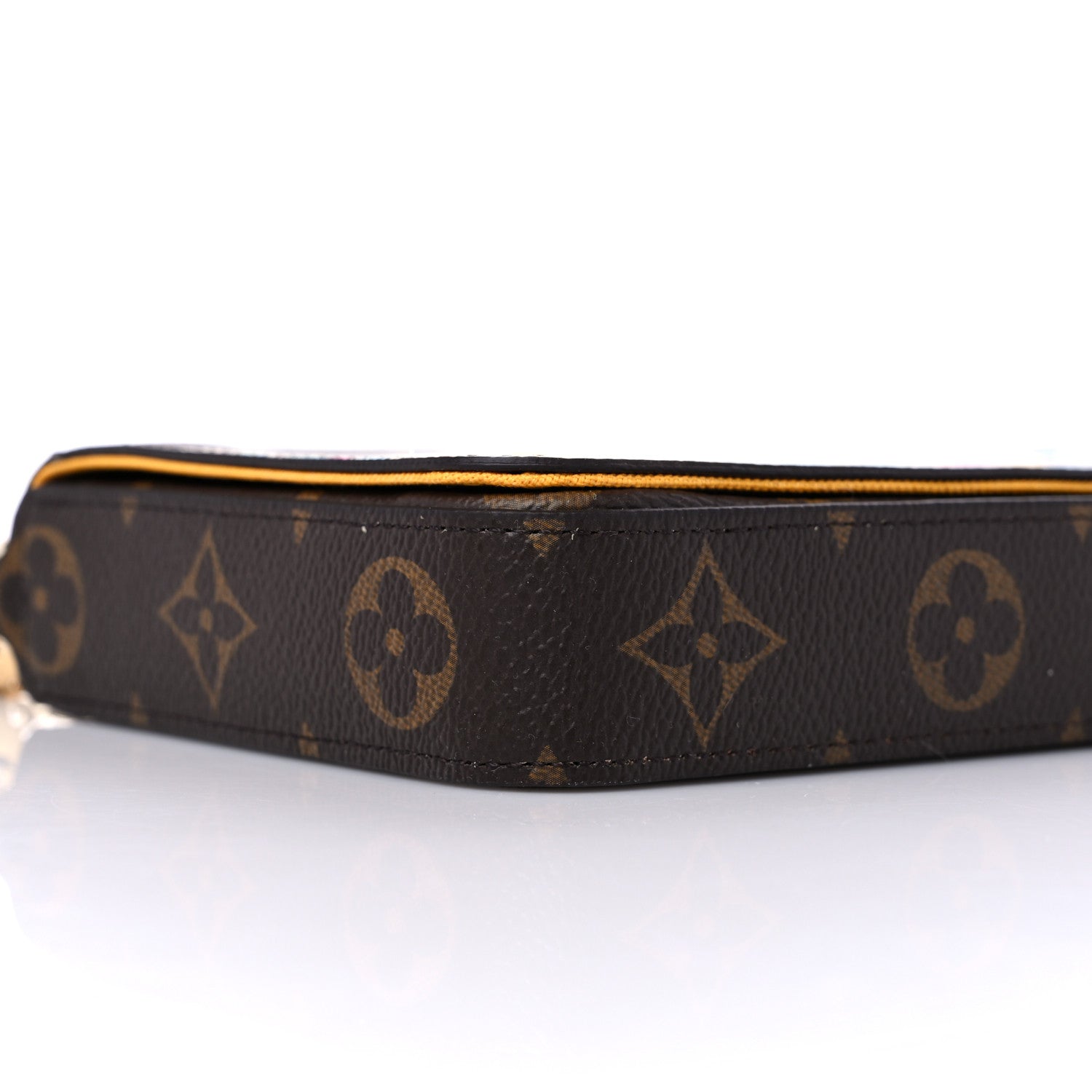 Louis Vuitton Monogram 2022 Christmas Animation New York Soho Pochette Felicie Chain Wallet Yellow 8 of 10