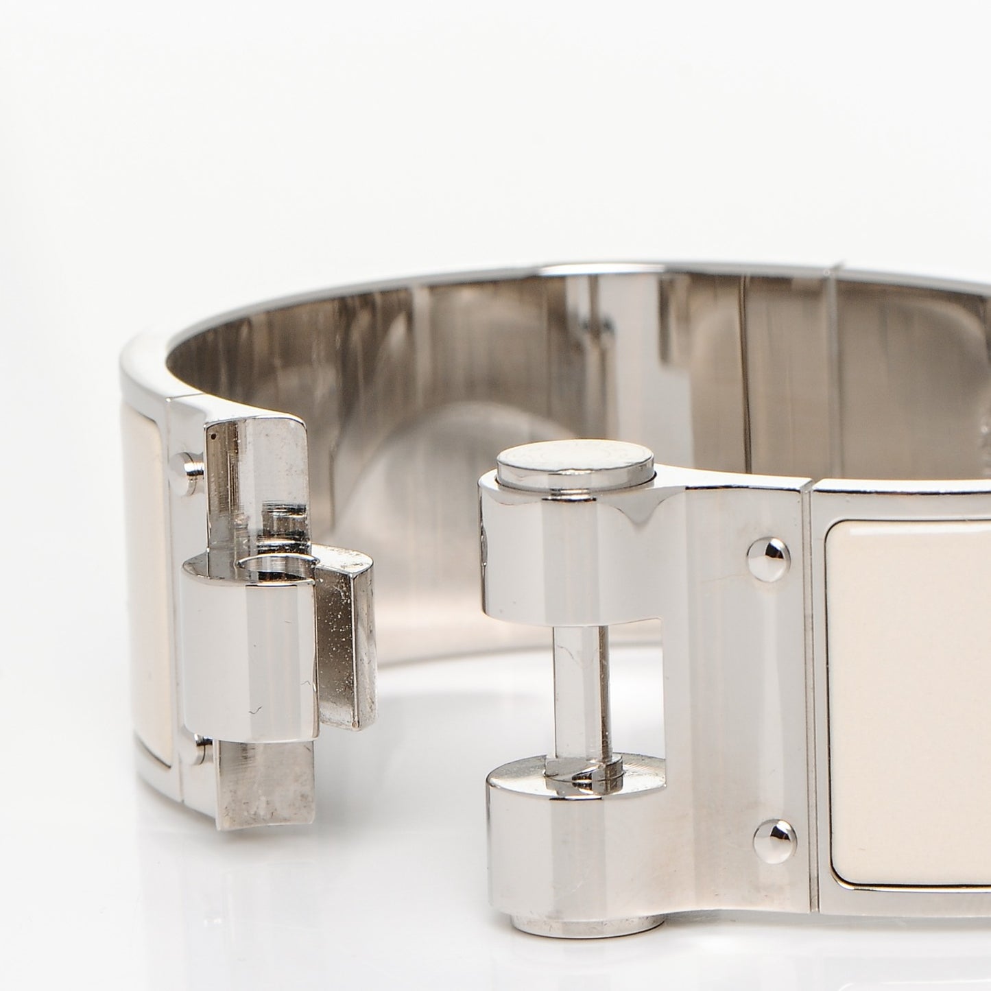 Enamel Wide Hinged Bracelet M Pannacotta