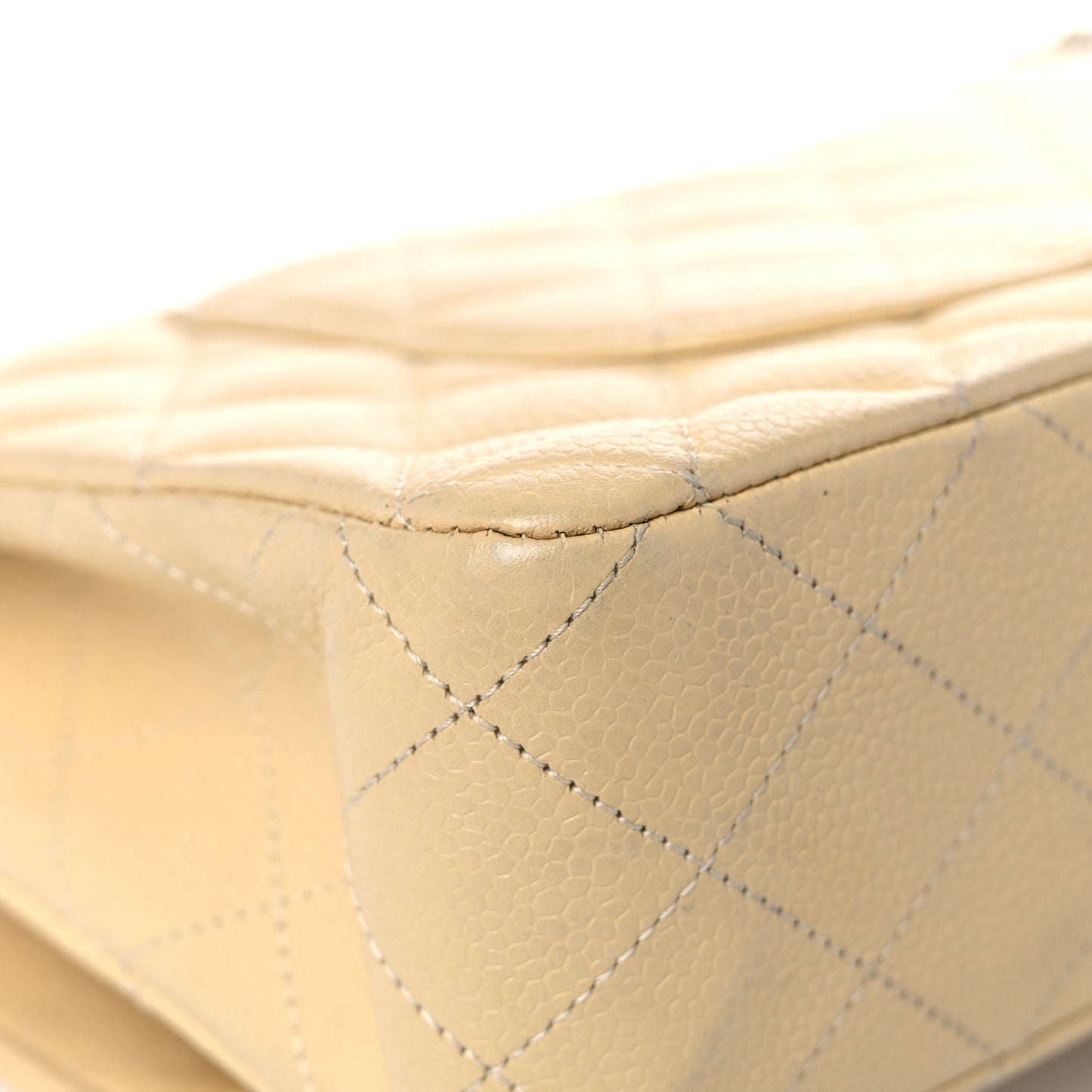 Caviar Quilted Medium Double Flap Beige Clair