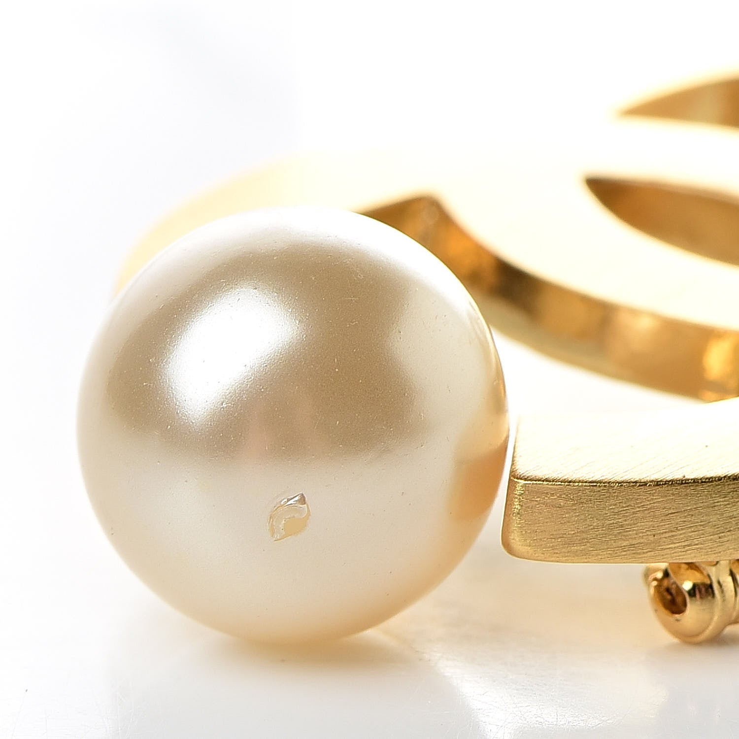 Chanel Pearl CC Brooch Gold 5 of 6