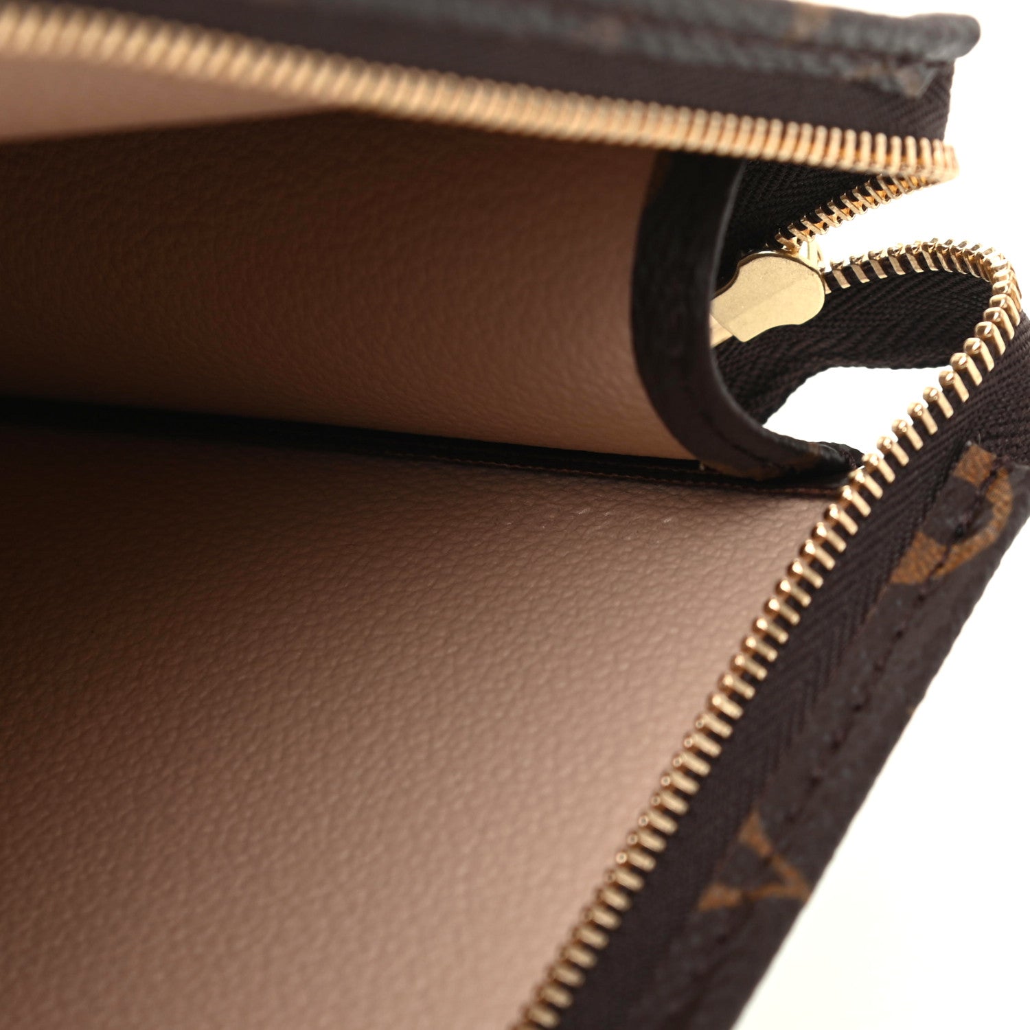 Louis Vuitton Monogram Toiletry Pouch 26 6 of 8