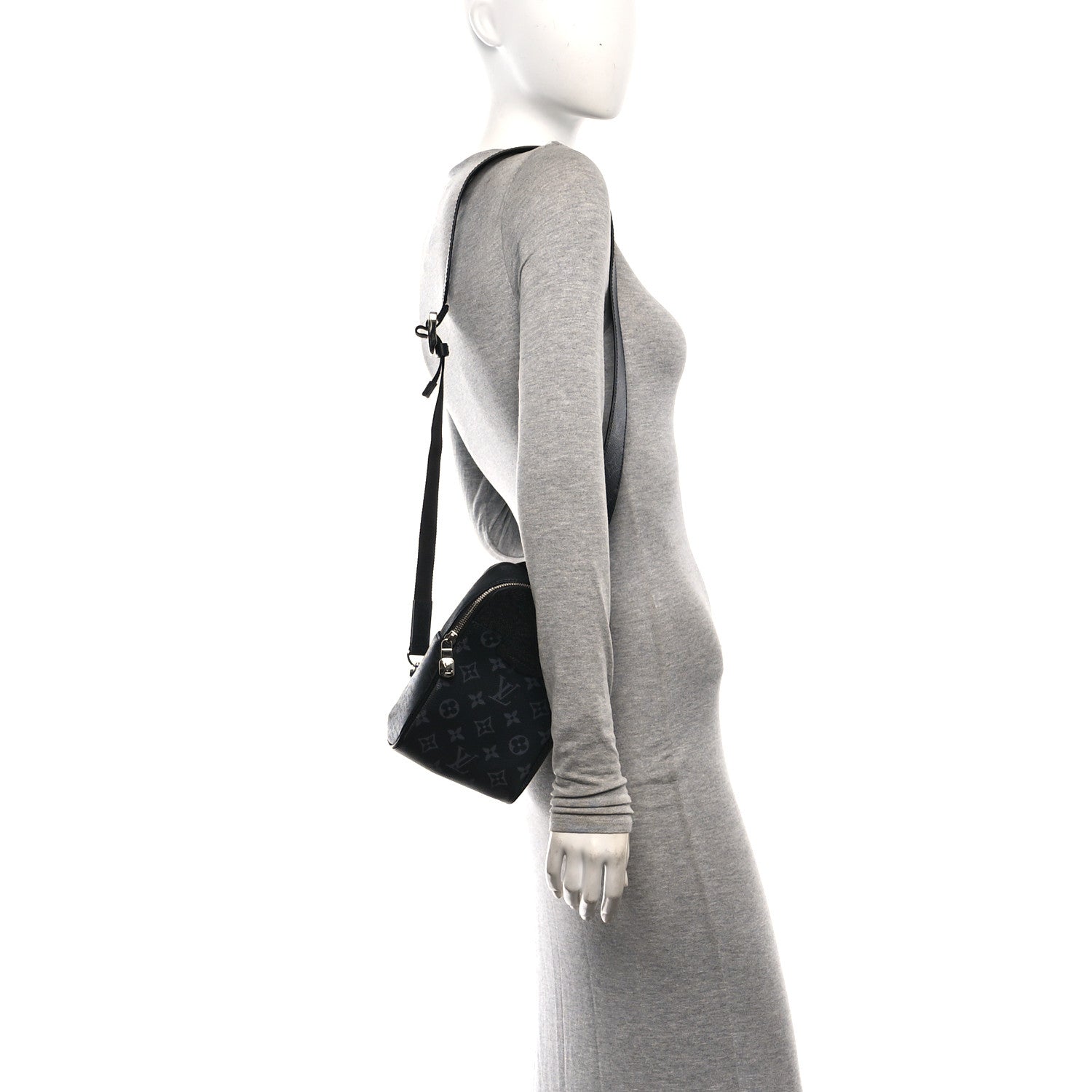 Louis Vuitton Taigarama Outdoor Slingbag Black 2 of 9