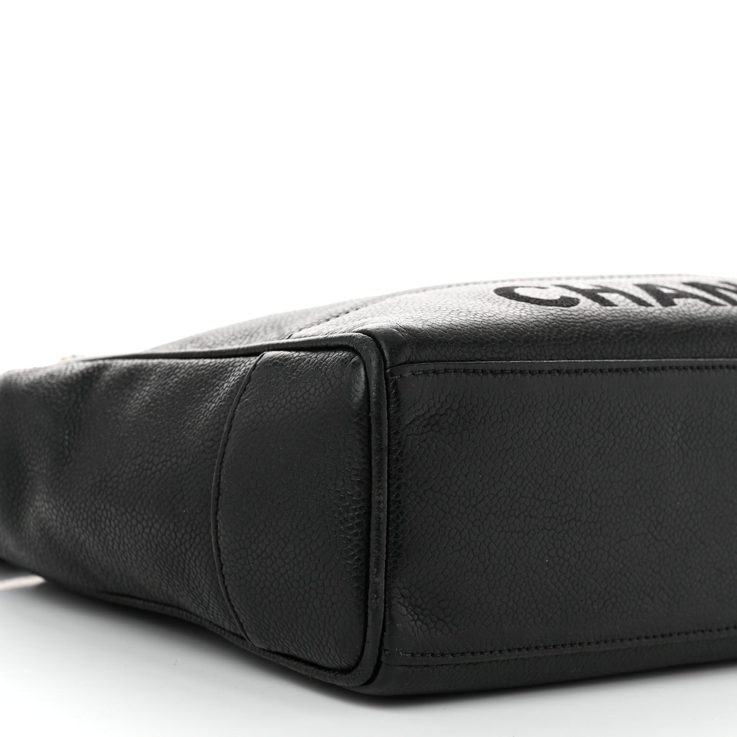 Caviar CC Shoulder Bag Black