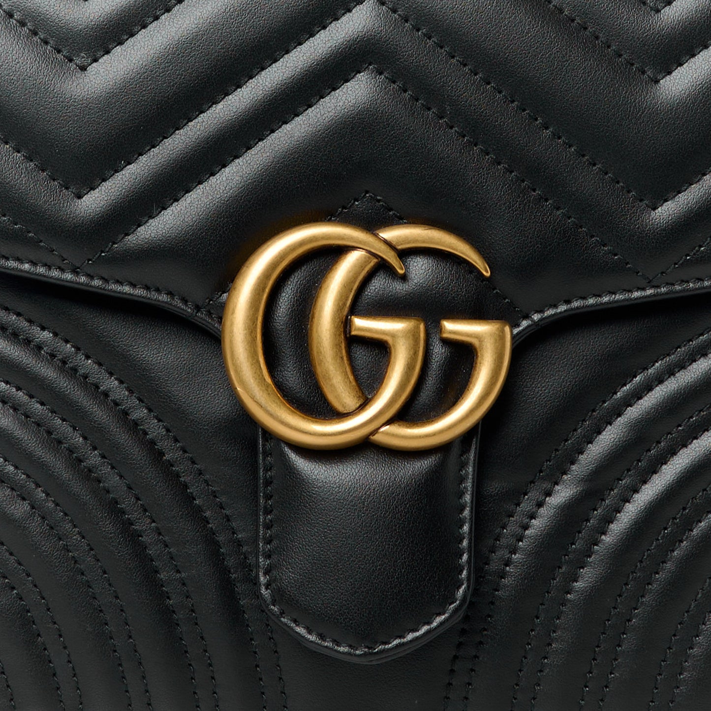 Calfskin Matelasse Small GG Marmont Top Handle Shoulder Bag Black