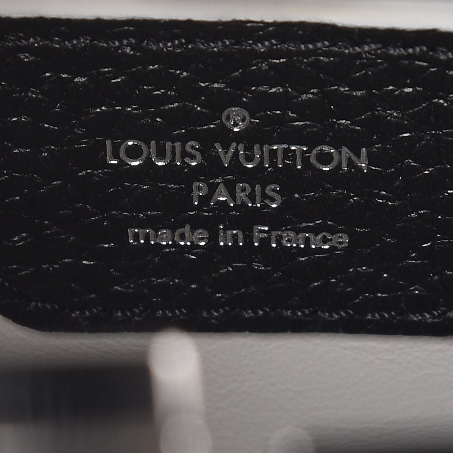 Taurillon Capucines PM Black