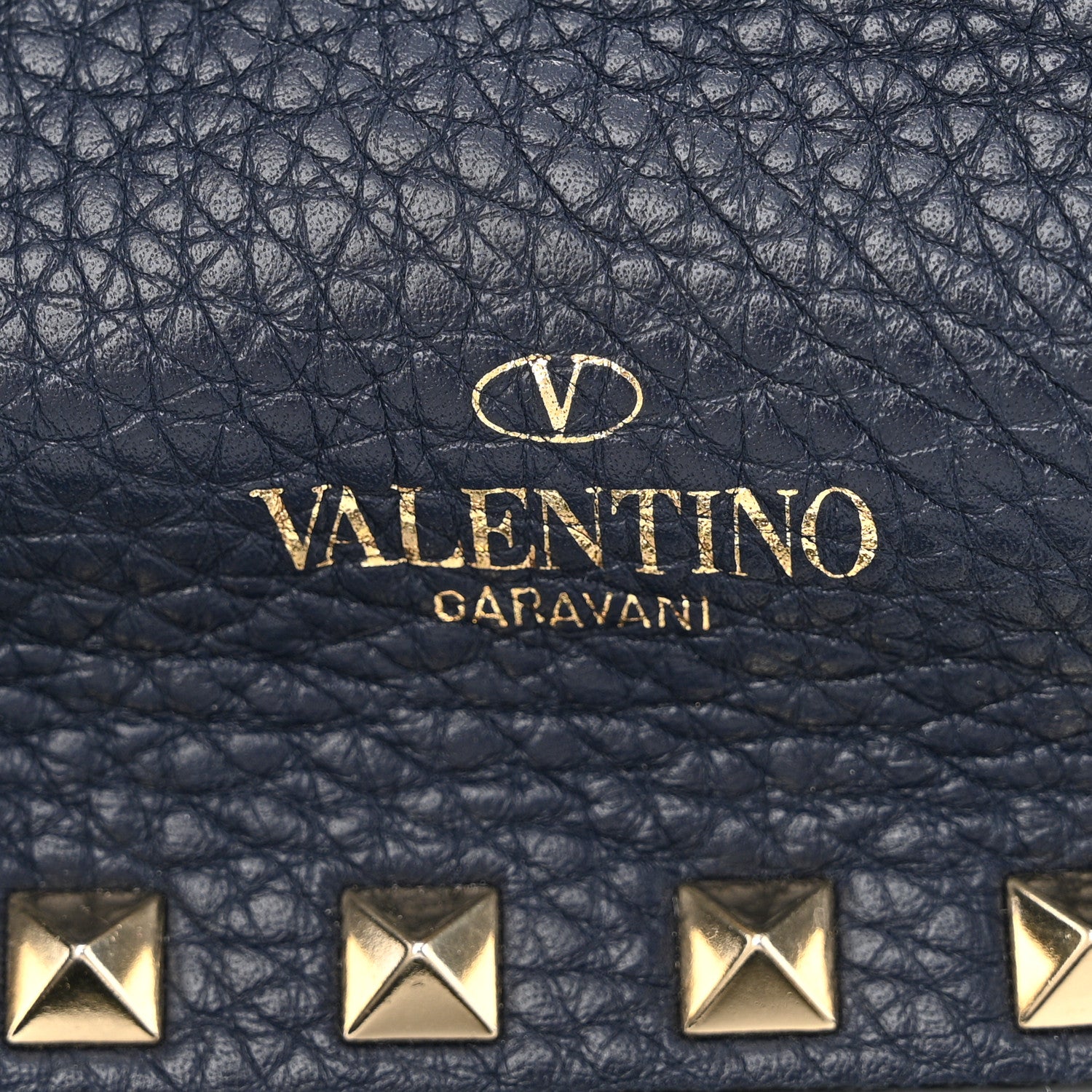 Valentino Garavani Pebbled Calfskin Small Rockstud Bucket Bag Navy 9 of 19