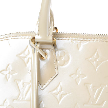Louis Vuitton Vernis Alma GM Blanc Corail 9 of 15
