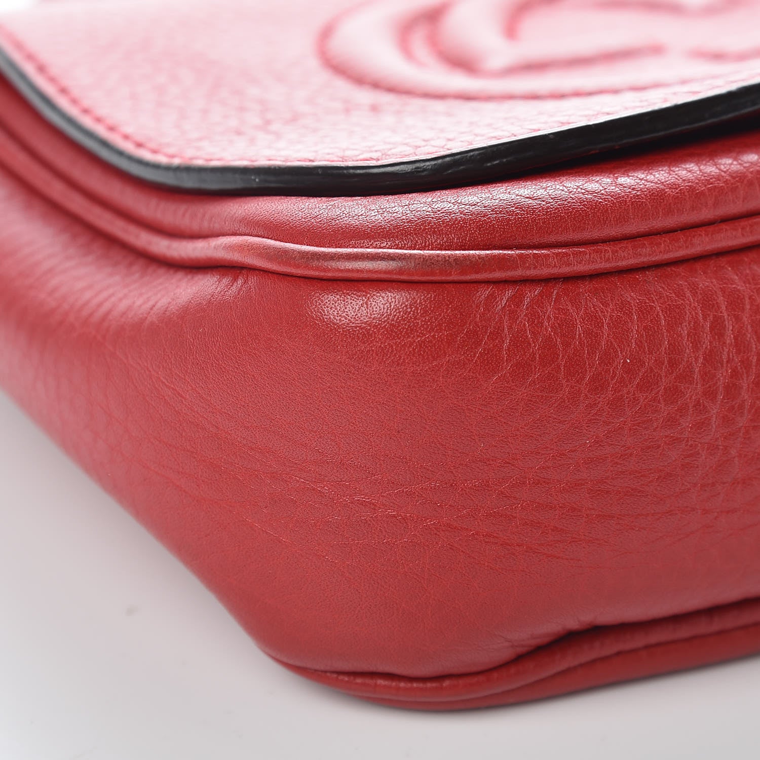 Gucci Pebbled Calfskin Small Soho Flap Crossbody Red 15 of 16