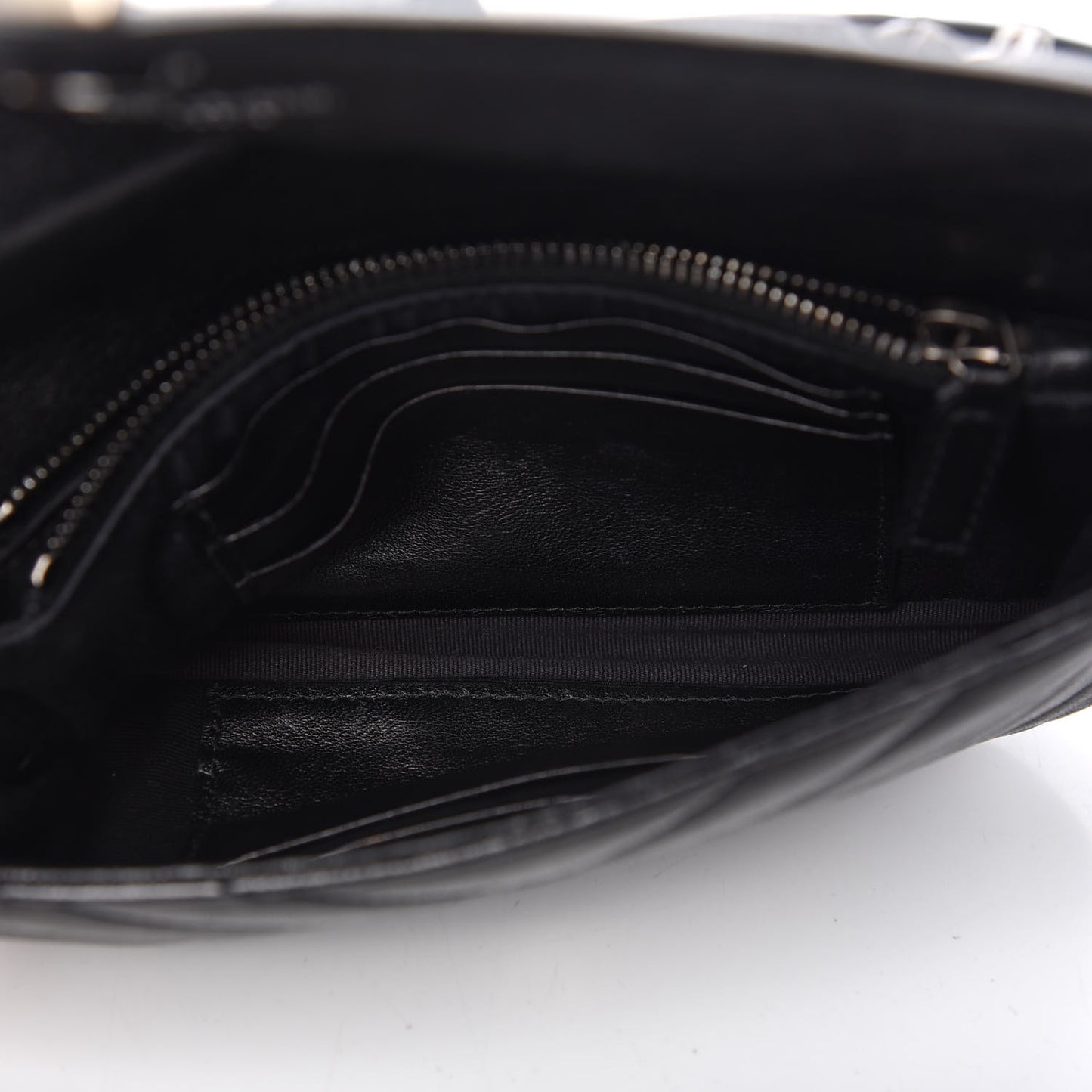 Sheepskin Matelasse Chevron Monogram College Chain Wallet Black