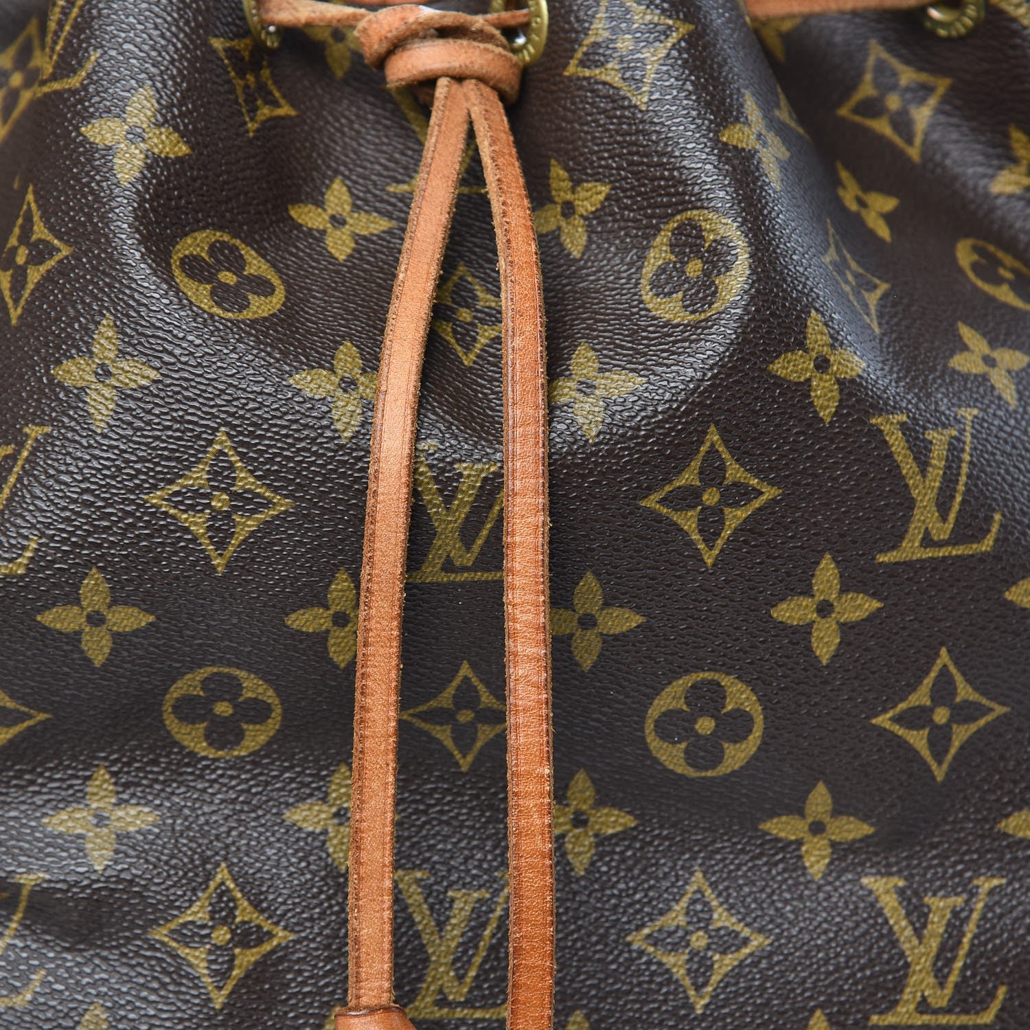 Louis Vuitton Monogram Petit Noe 10 of 15