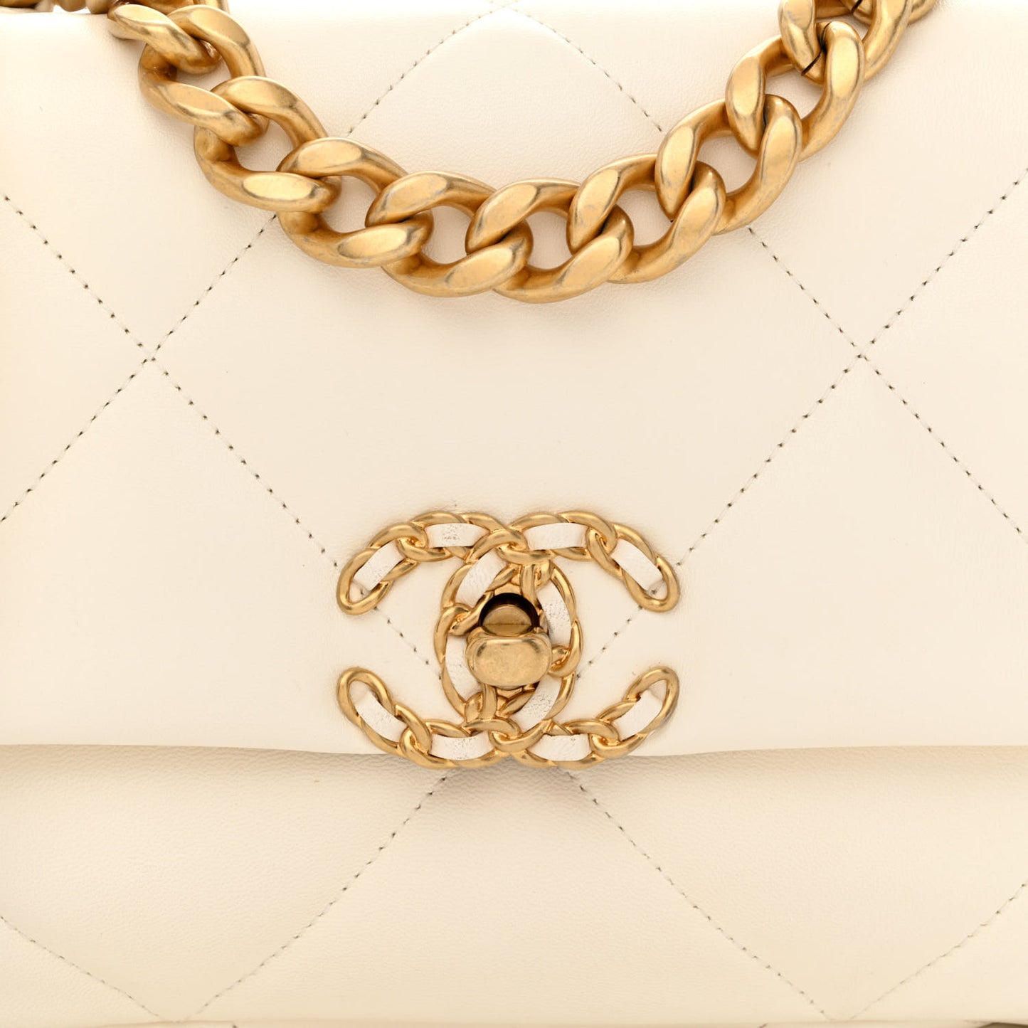 Lambskin Quilted Medium Chanel 19 Flap White