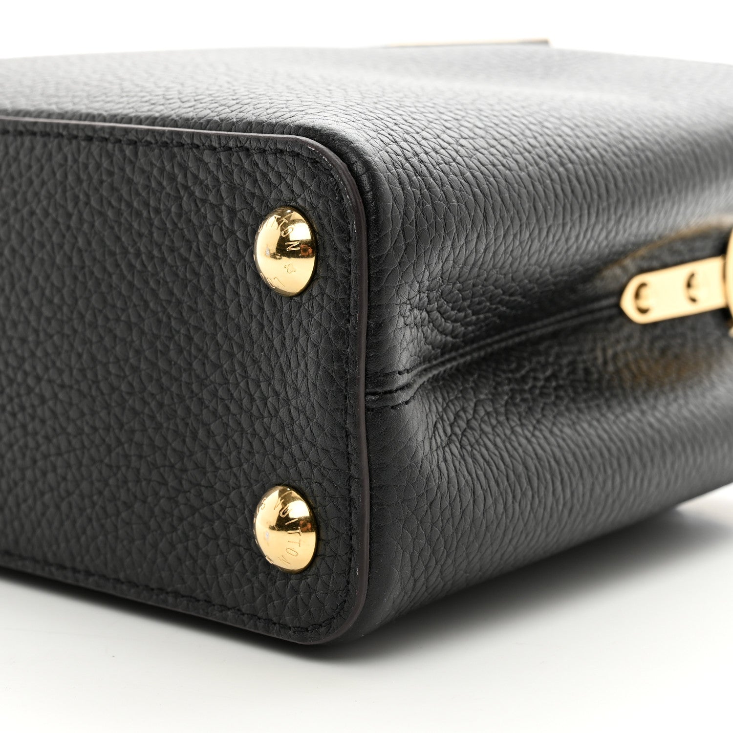 Louis Vuitton Taurillon Capucines BB Black 9 of 9