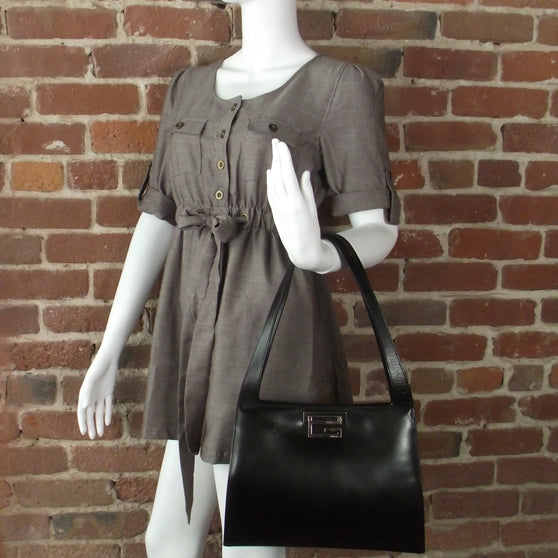 Gucci Leather Logo Shoulder Bag Black 2 of 9