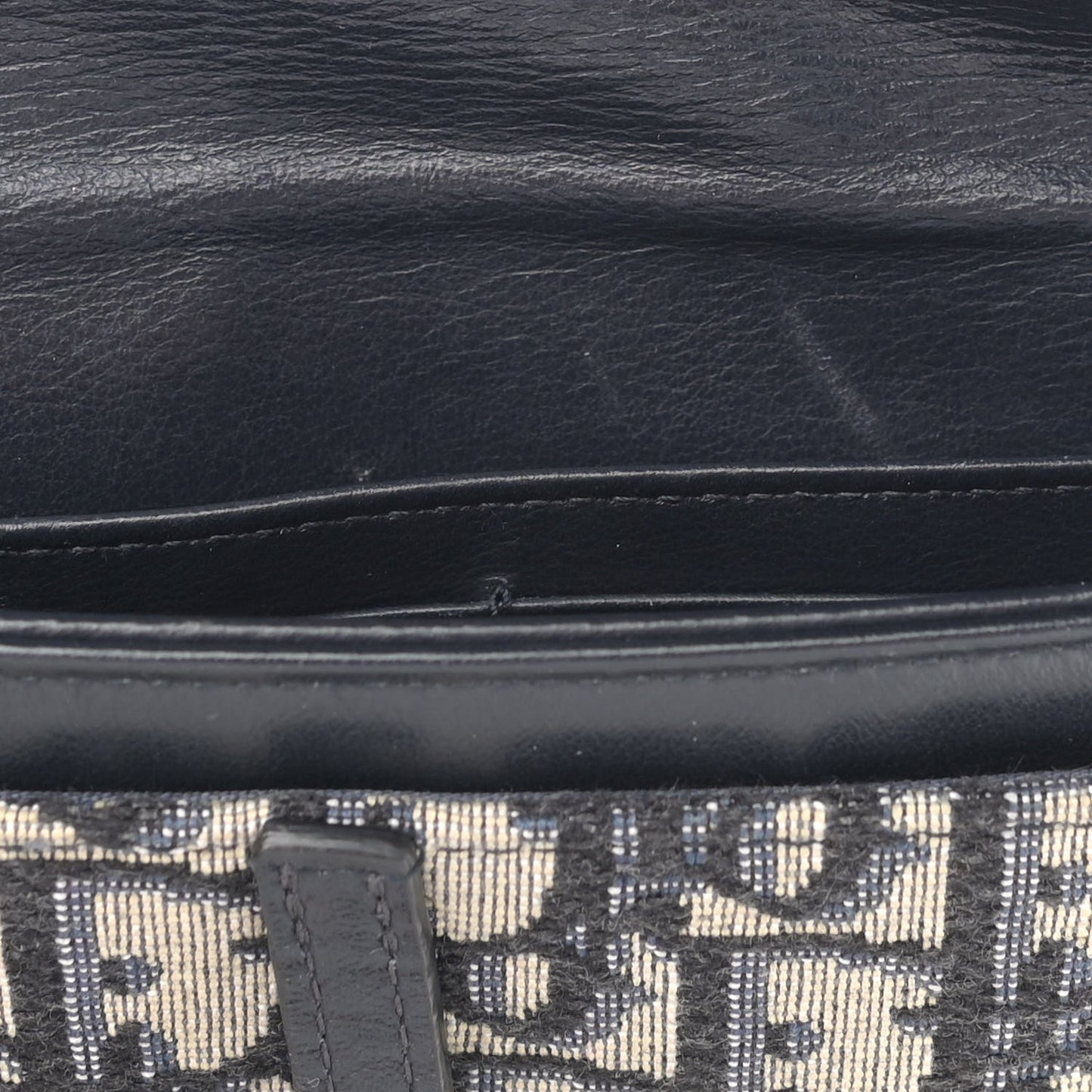 Oblique Saddle Chain Long Wallet Blue