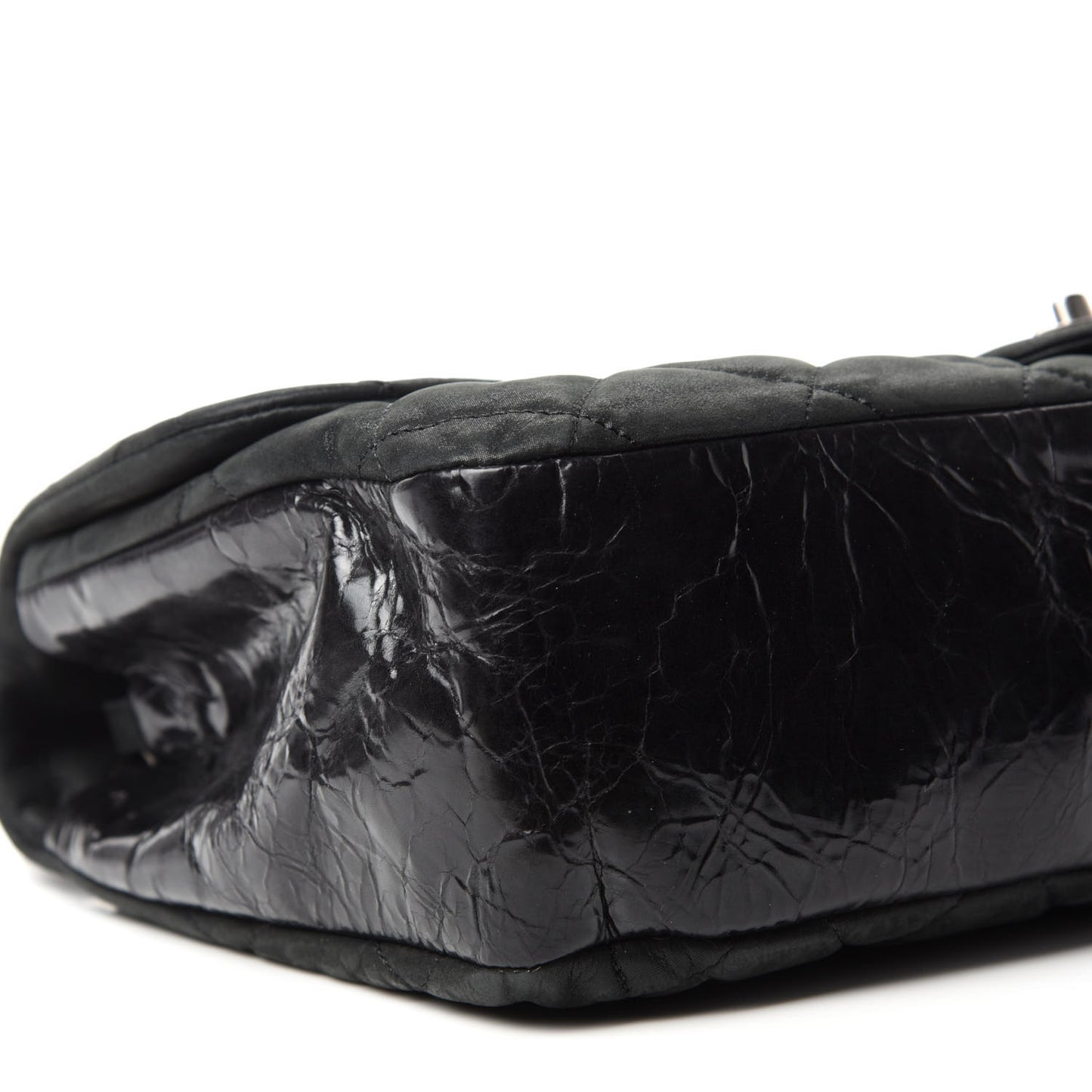 Iridescent Calfskin Jumbo In The Mix Flap Black