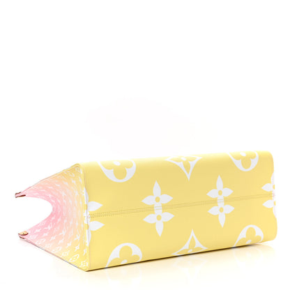 Louis Vuitton Monogram Giant By The Pool Onthego GM Light Pink 3 of 5