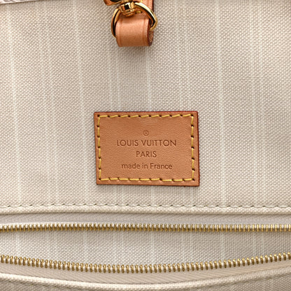 Louis Vuitton Monogram Giant By The Pool Onthego GM Brume 5 of 8