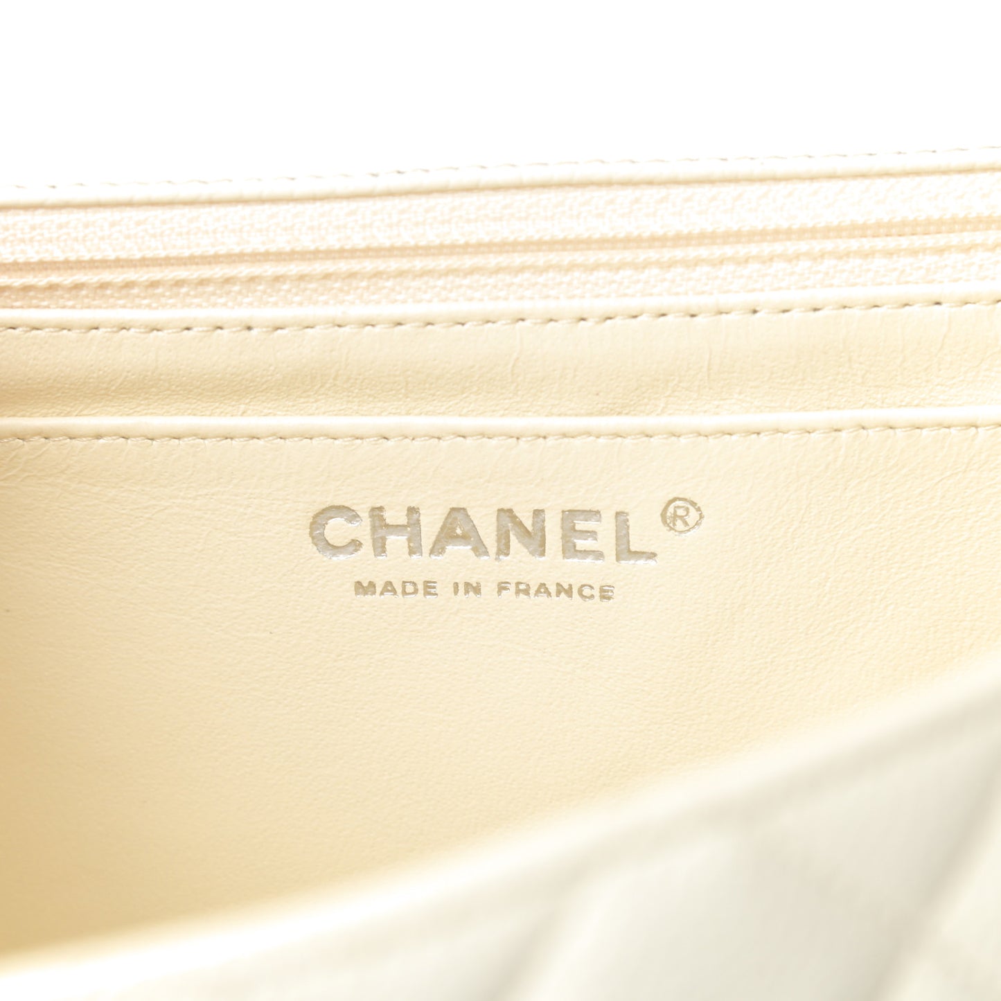 Caviar Quilted Jumbo Single Flap White