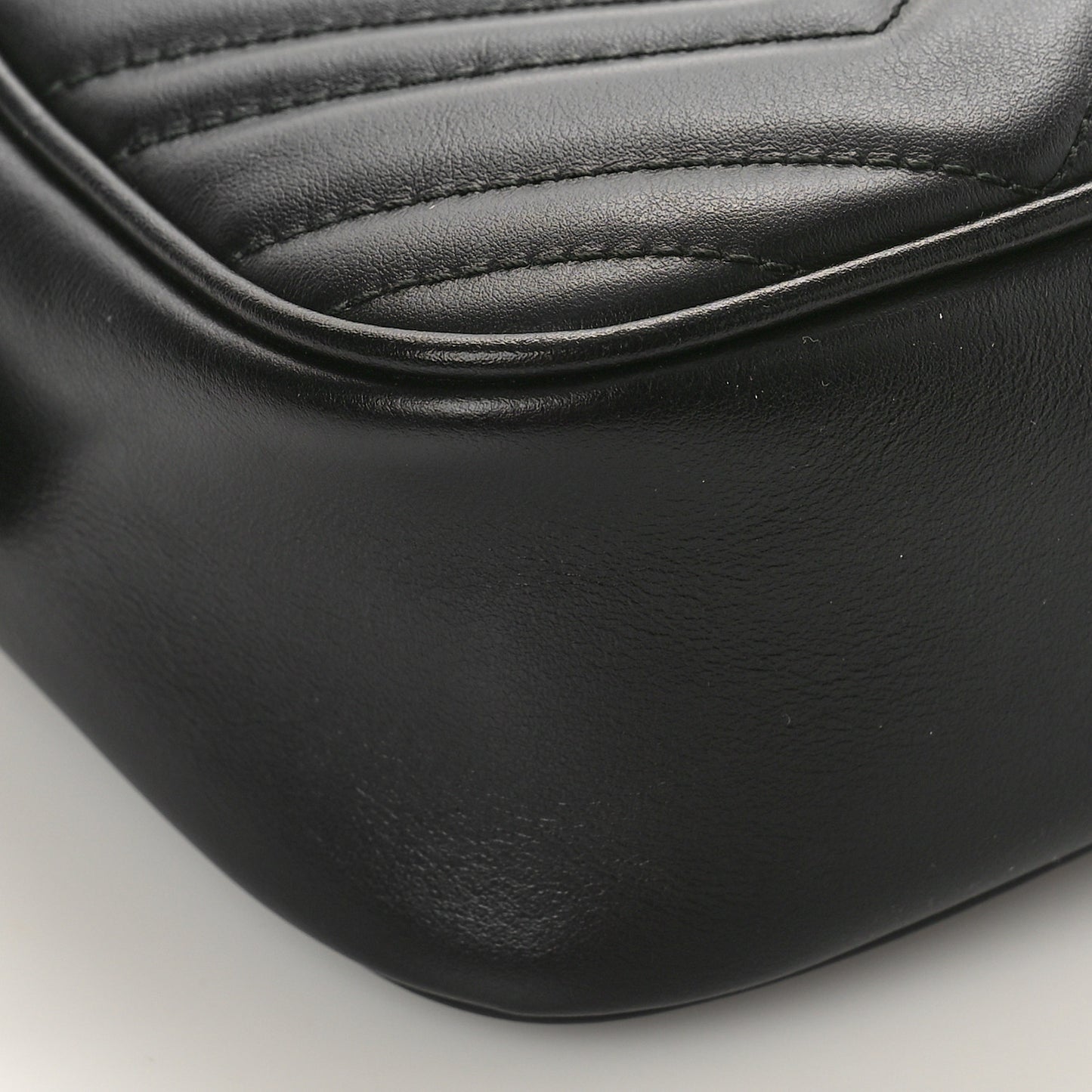 Calfskin Matelasse Small GG Marmont Chain Shoulder Bag Black