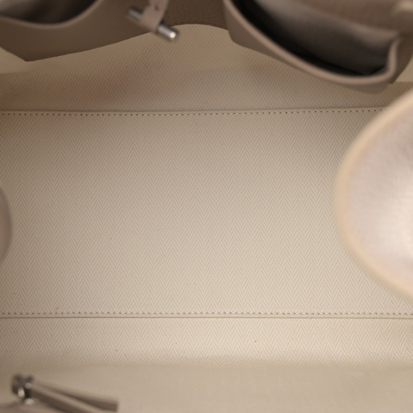 Matte Grained Calfskin Soft Margaux 12 Silk