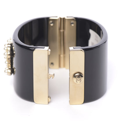 Chanel Resin Pearl CC Cuff Black 5 of 6