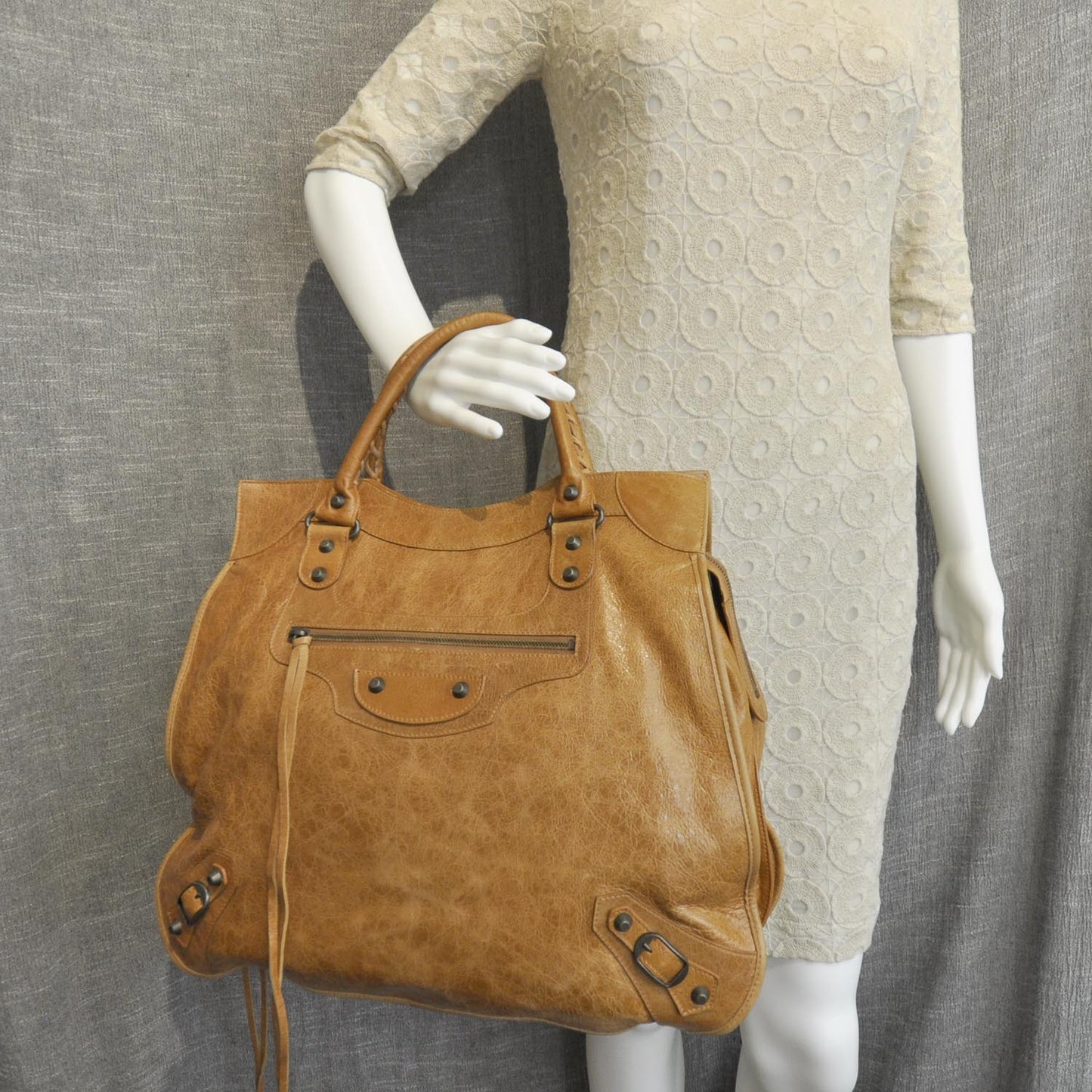 Chevre Afternoon Tote Caramel