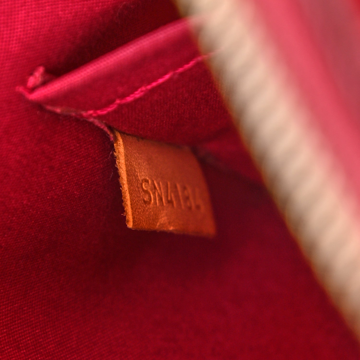 Louis Vuitton Vernis Alma BB Cherry 7 of 10