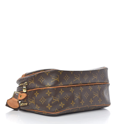 Louis Vuitton Monogram Reporter PM 4 of 15