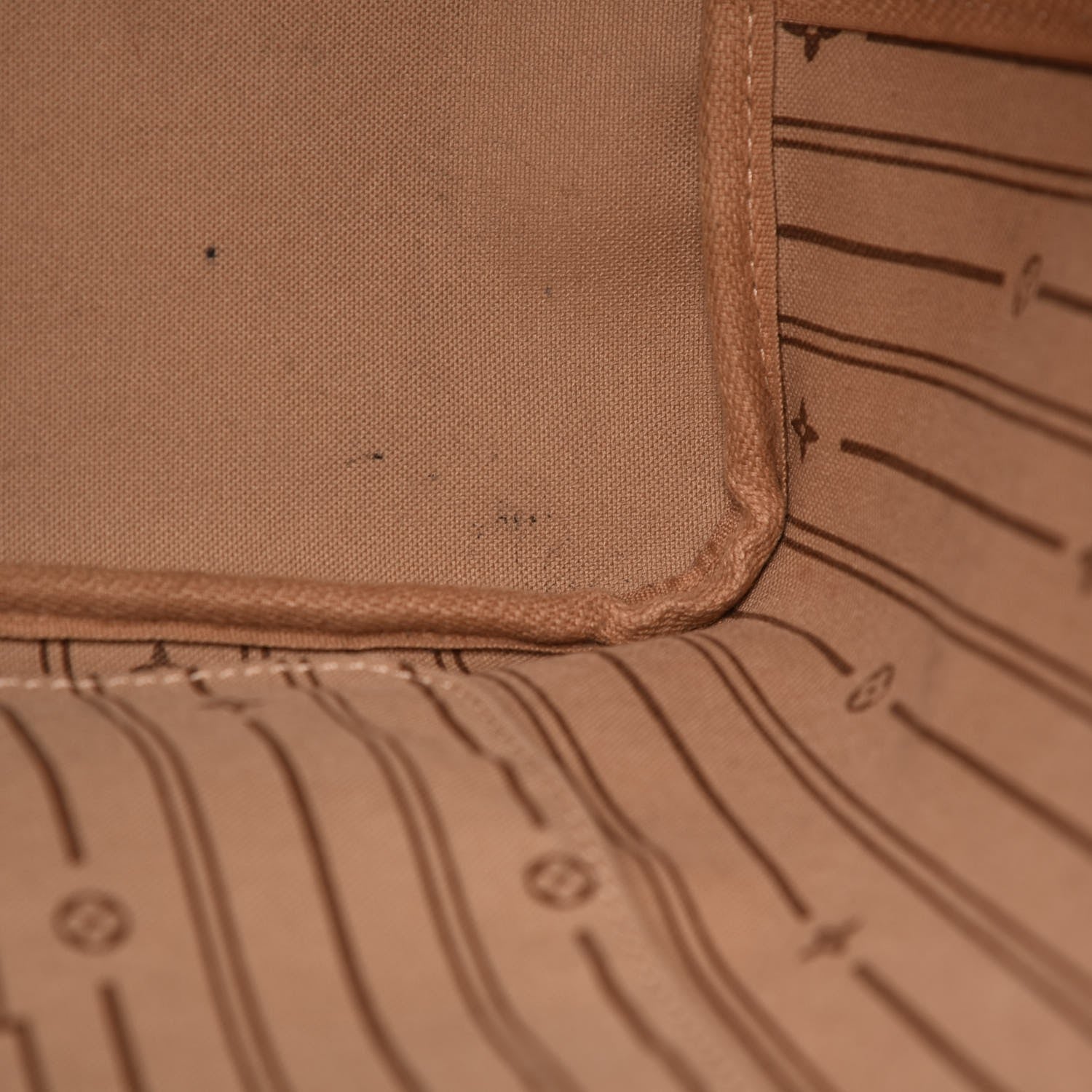 Louis Vuitton Monogram Neverfull GM 9 of 15