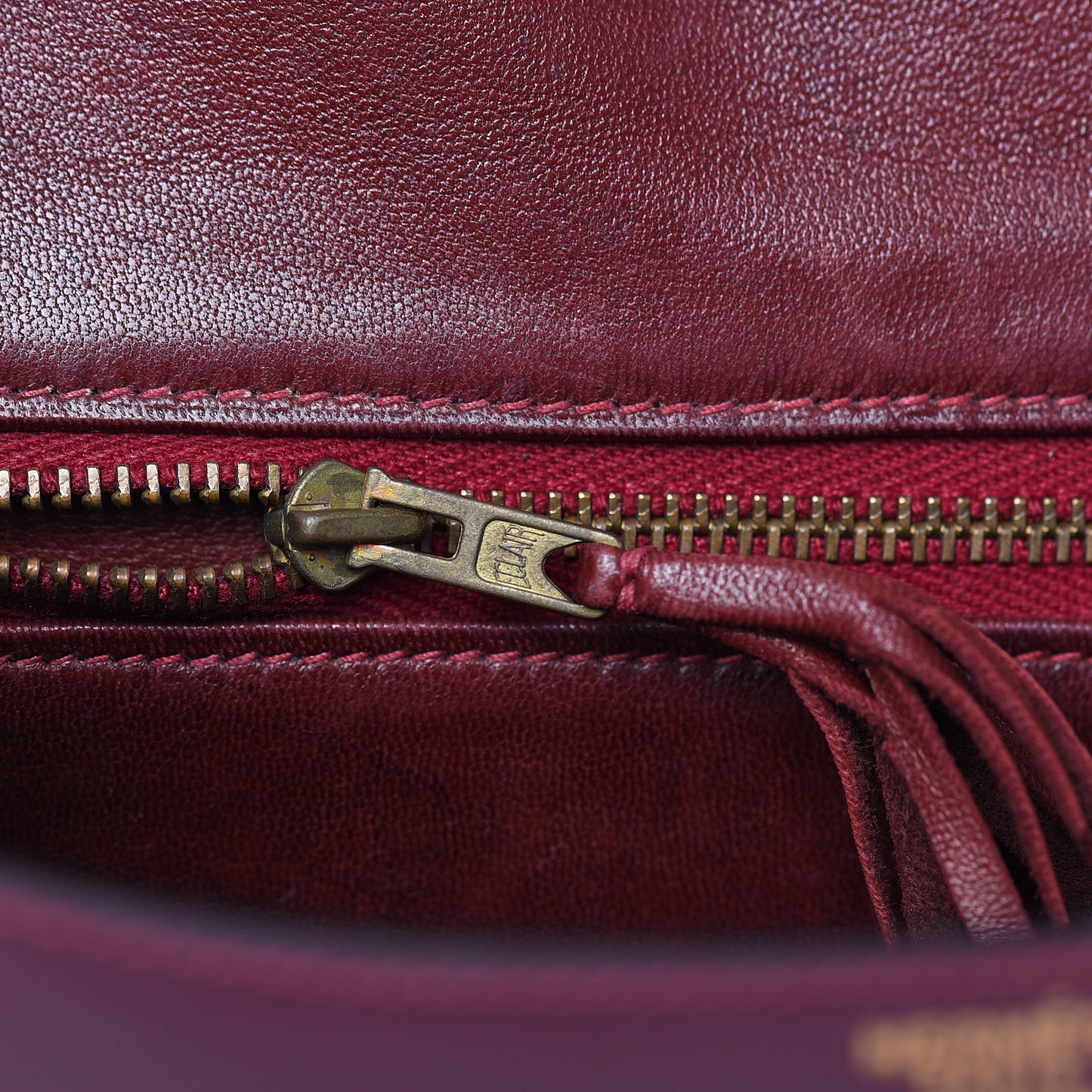 Box Constance 23 Rouge H