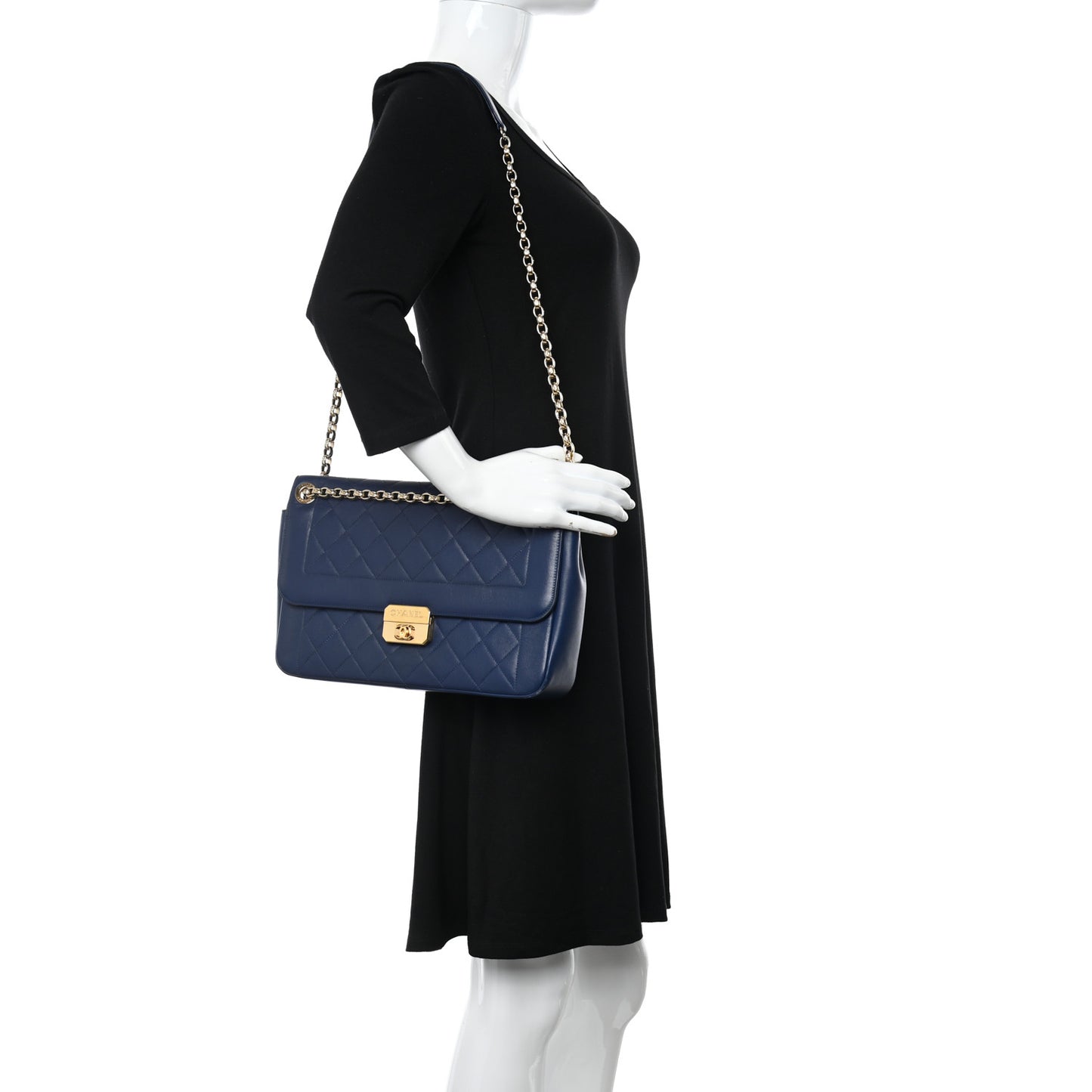 Lambskin Quilted Large Chic With Me Flap Navy