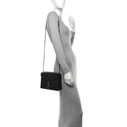 Saint Laurent Grain De Poudre Monogram Cassandra Clasp Bag Black 2 of 10
