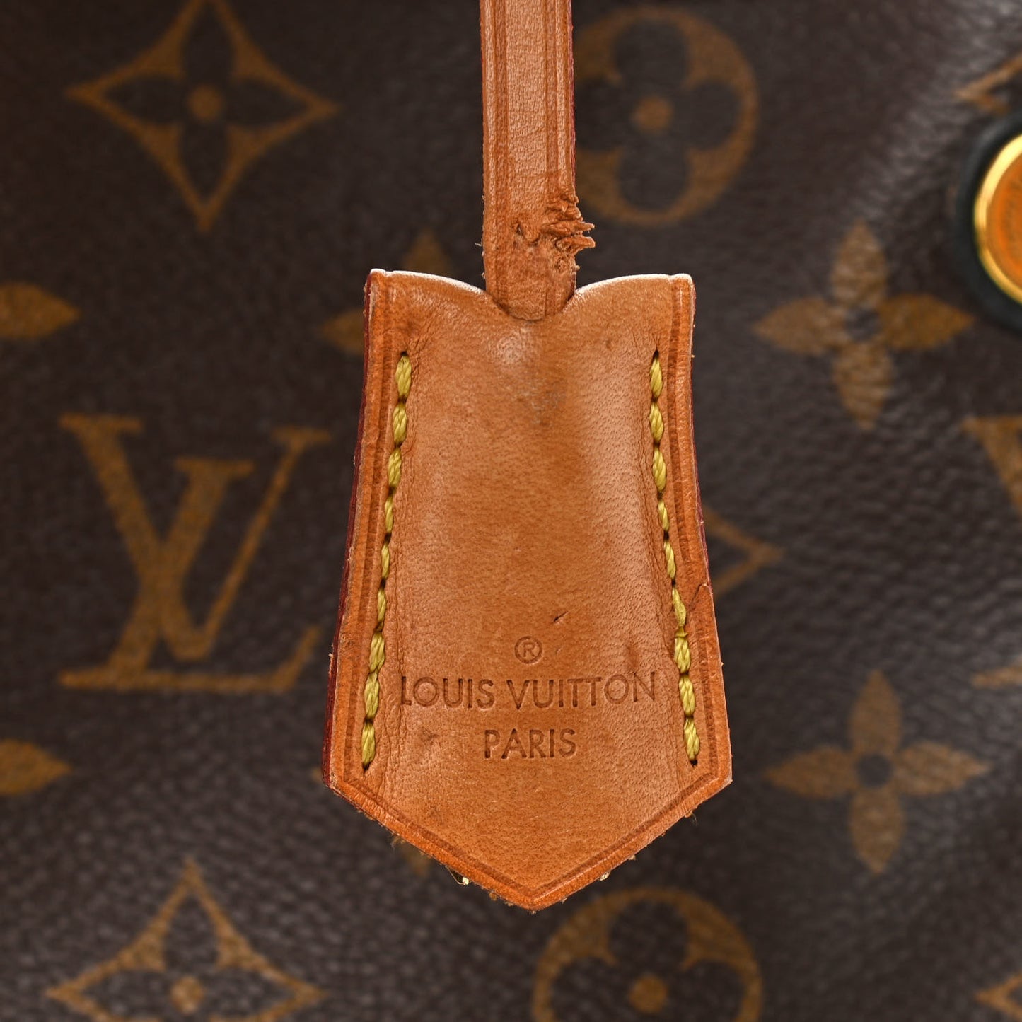 Monogram Gaia Black