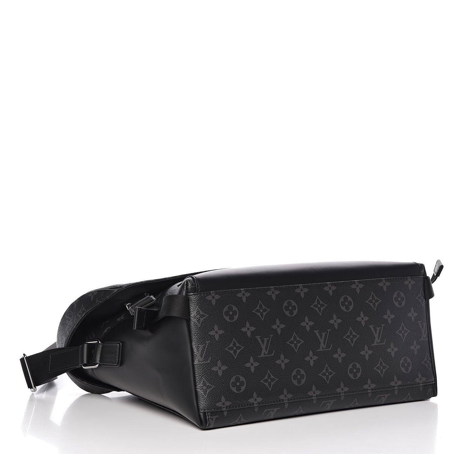 Monogram Eclipse Voyager Messenger MM