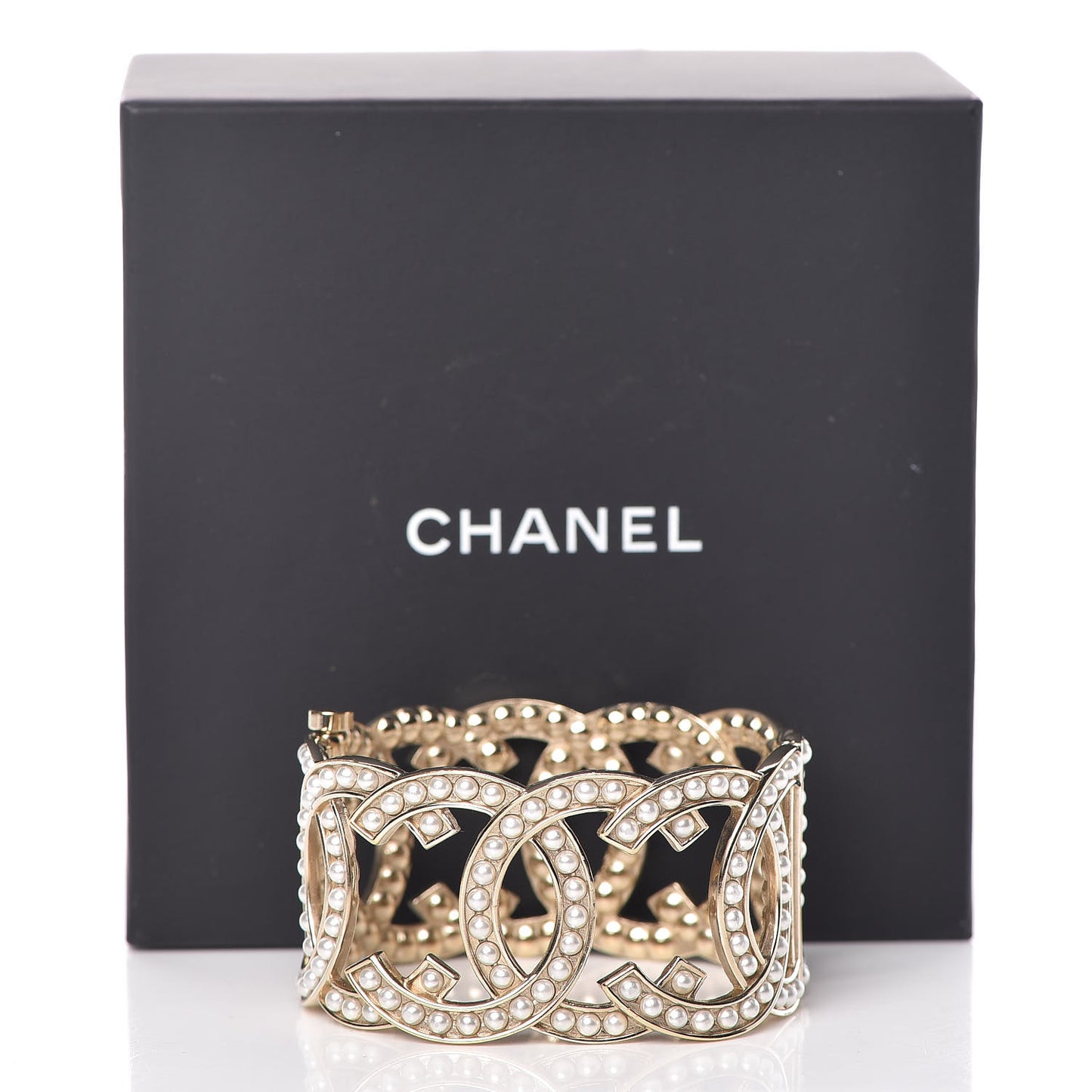 Pearl CC Cuff Gold