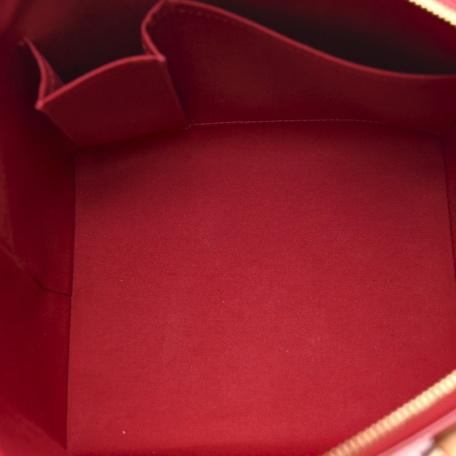 Louis Vuitton Vernis Bellevue PM Pomme D'Amour 5 of 13