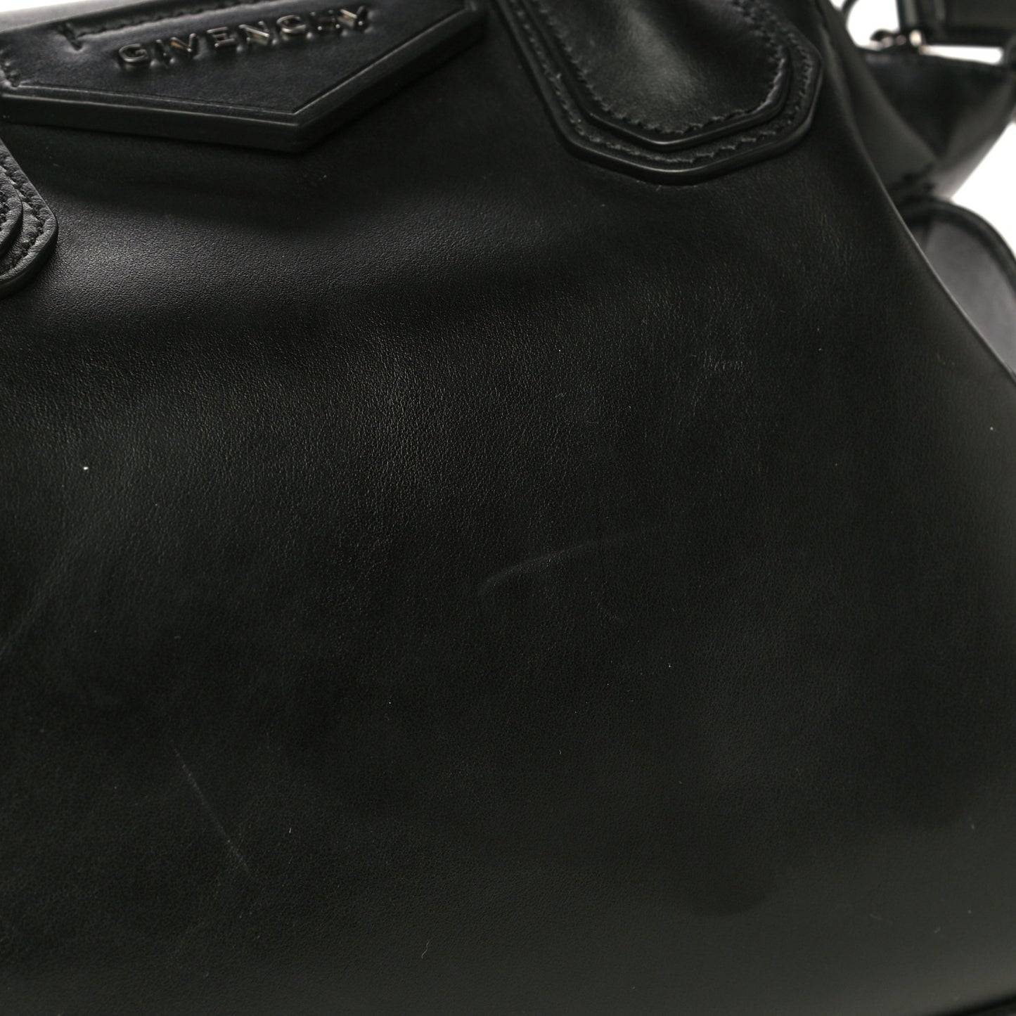 Smooth Calfskin Small Soft Antigona Black