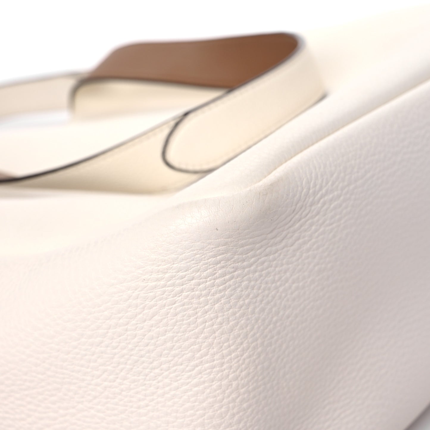 Vitello Daino Dynamique Tote White Caramel