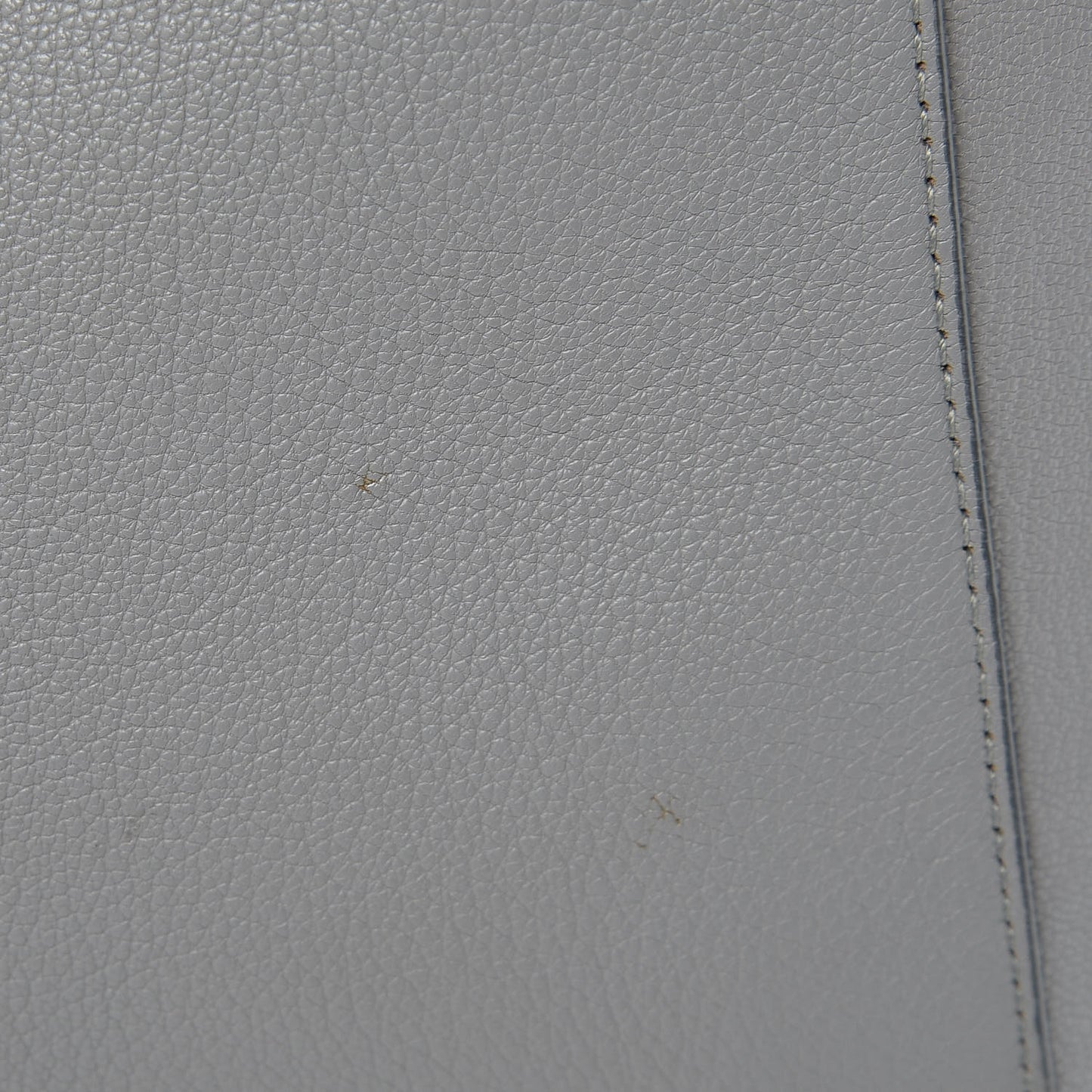 Sugar Goatskin Medium Antigona Pearl Grey