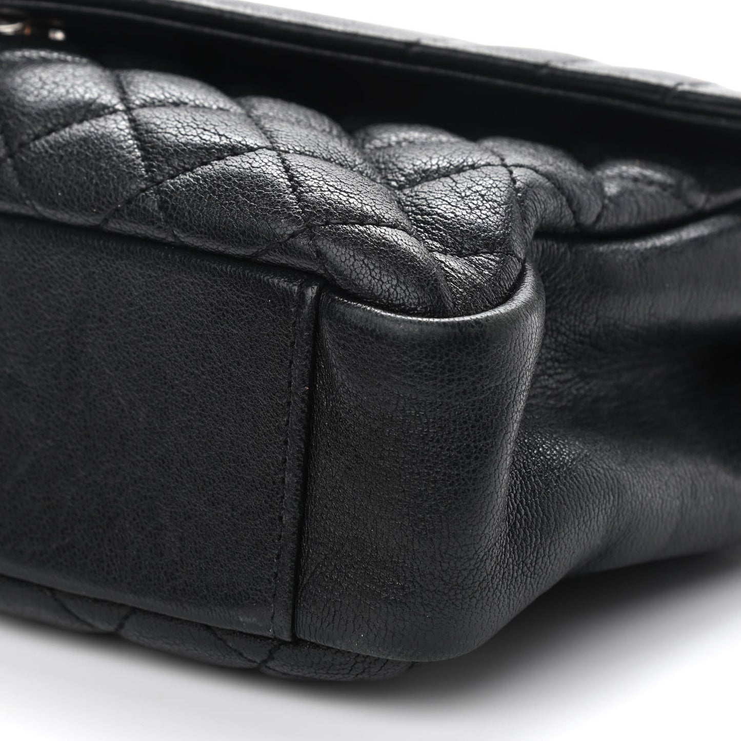 Sheepskin Tri-Quilt Monogram Medium College Bag Black