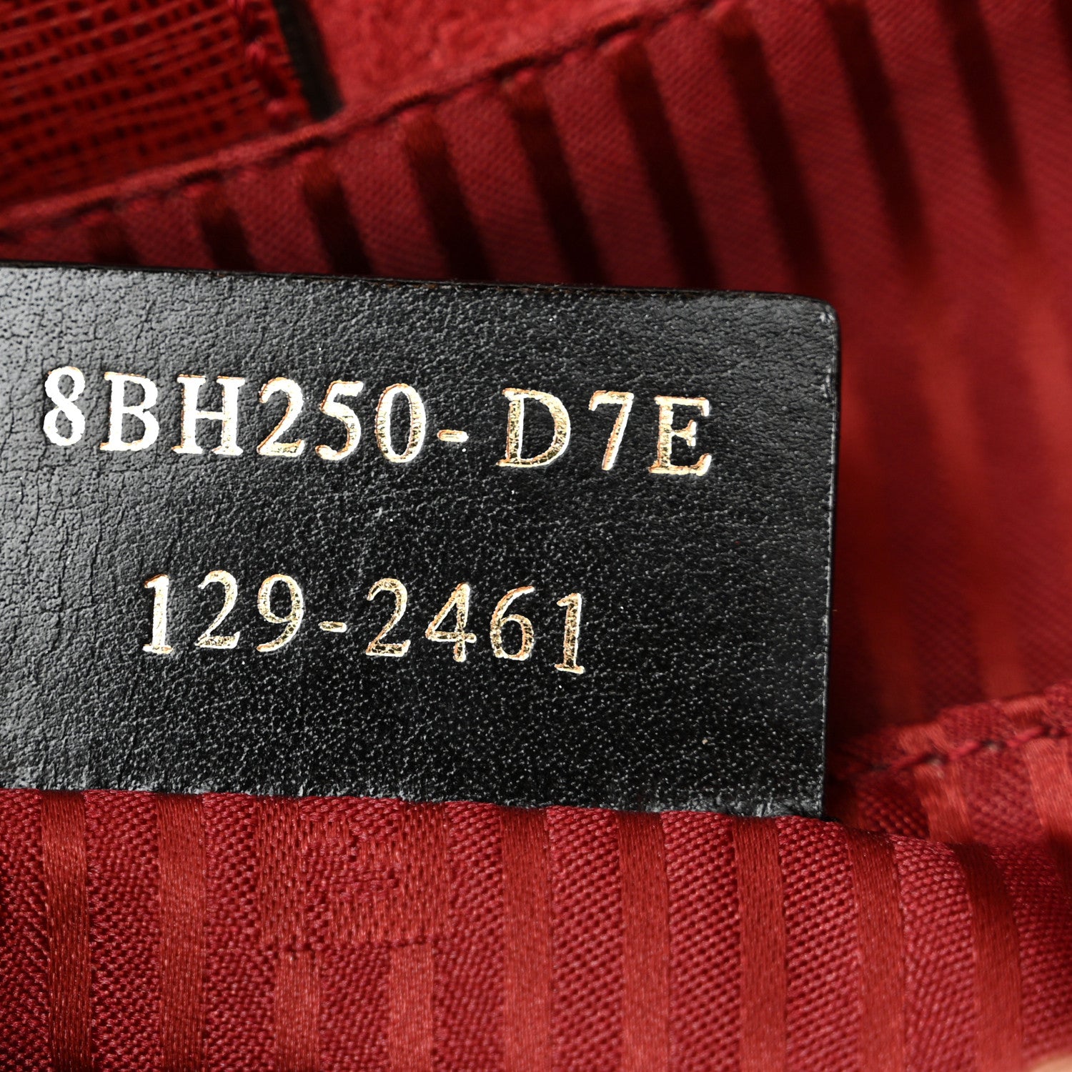 Fendi Vitello Elite Regular 2Jours Tote Rosso Scuro Ciliegia 7 of 13