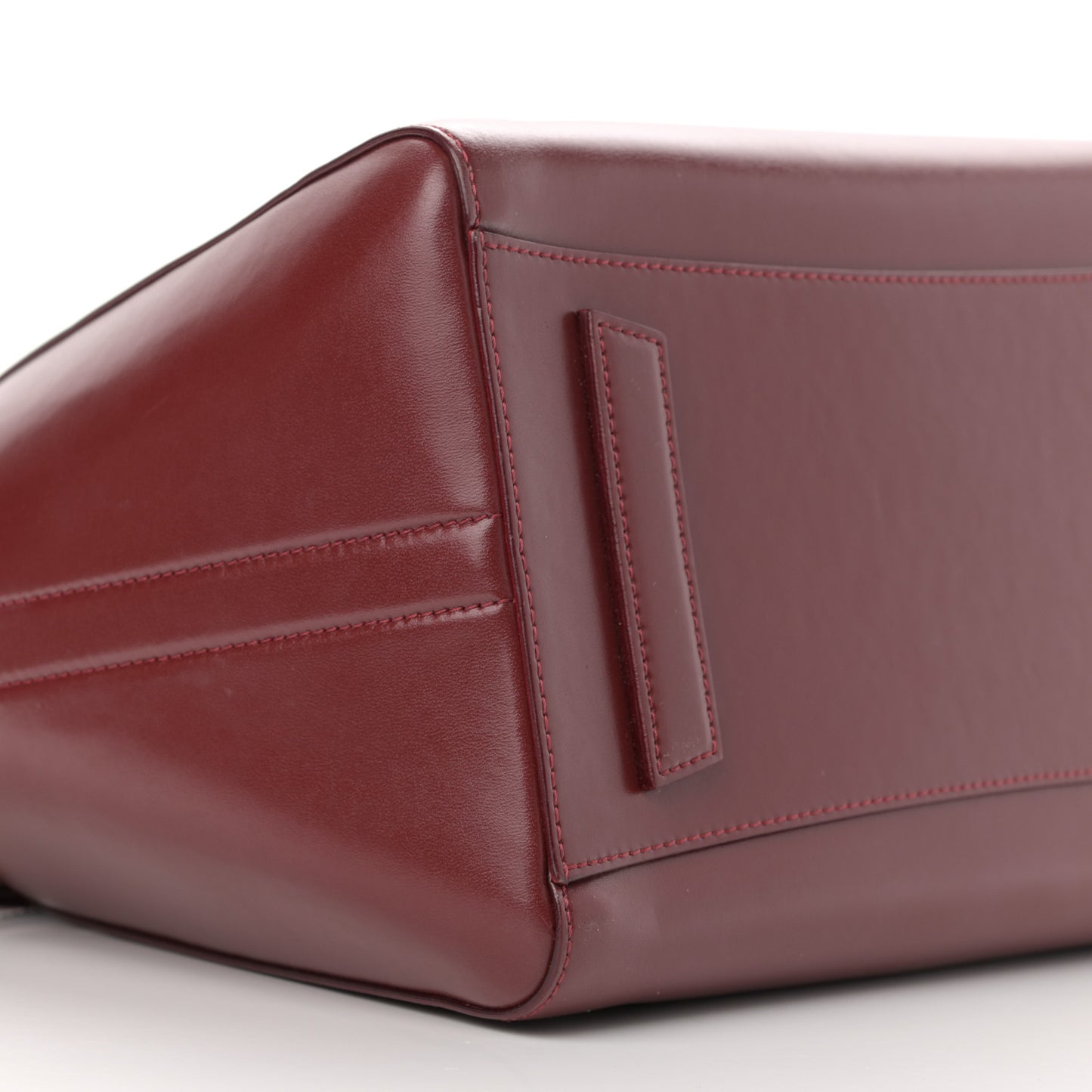 Shiny Lord Calfskin Medium Antigona Burgundy