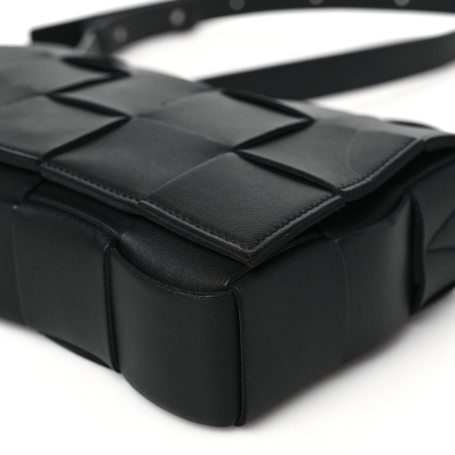 Bottega Veneta Lambskin Maxi Intrecciato Cassette Crossbody Bag Black 10 of 10